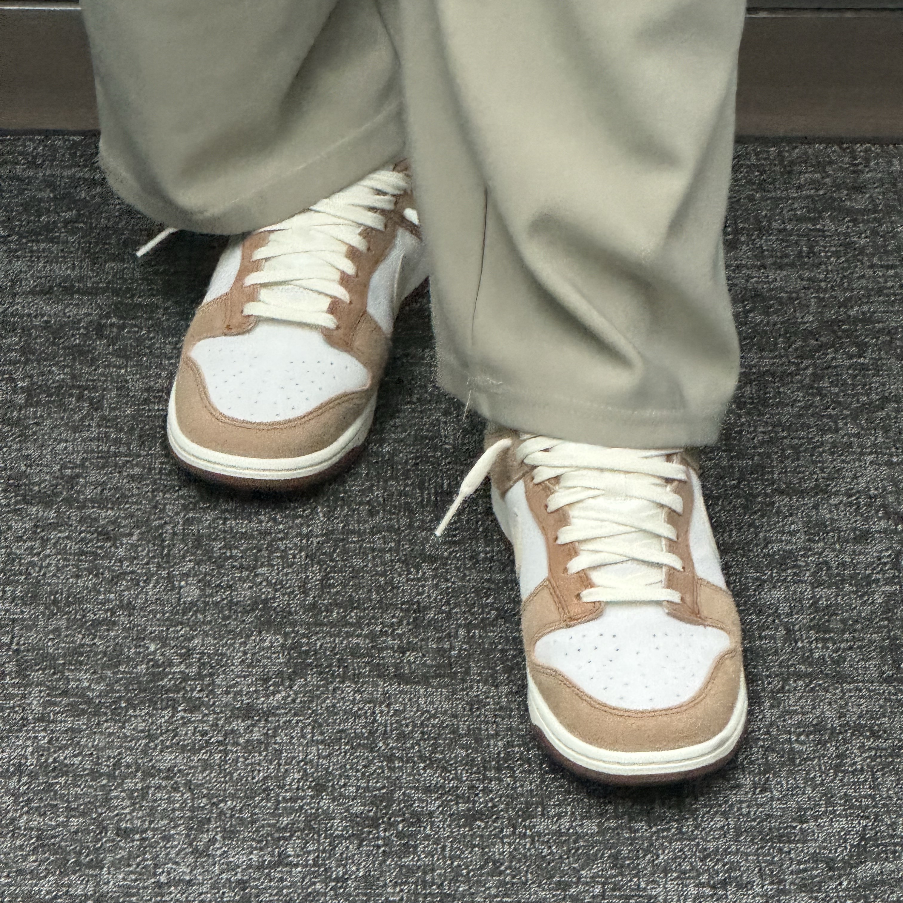 Nike Dunk Low Pro Premium Medium Curry 착용 스타일 - 1