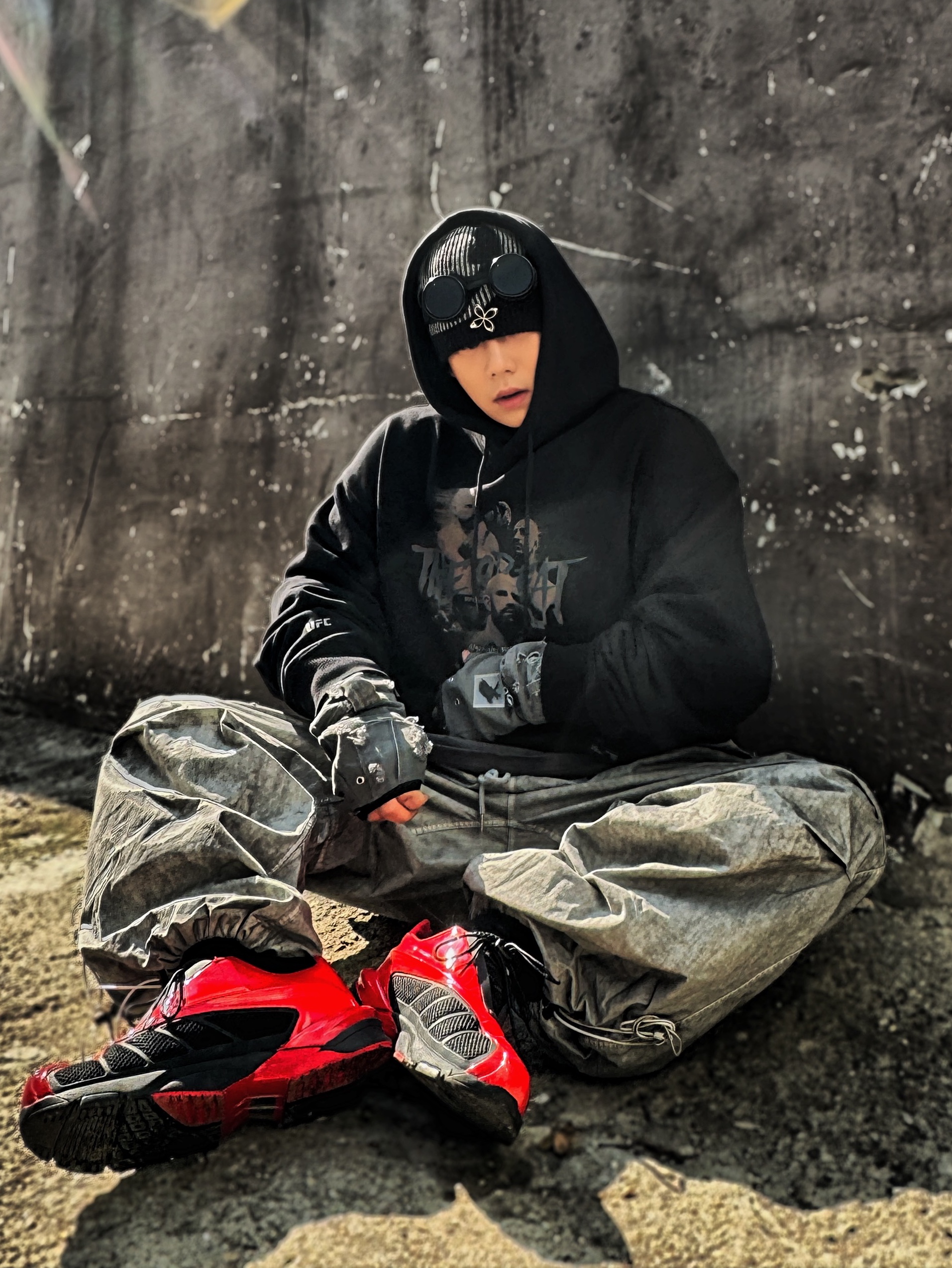 Fila Replica 2002 Black Red 착용 스타일 - 5