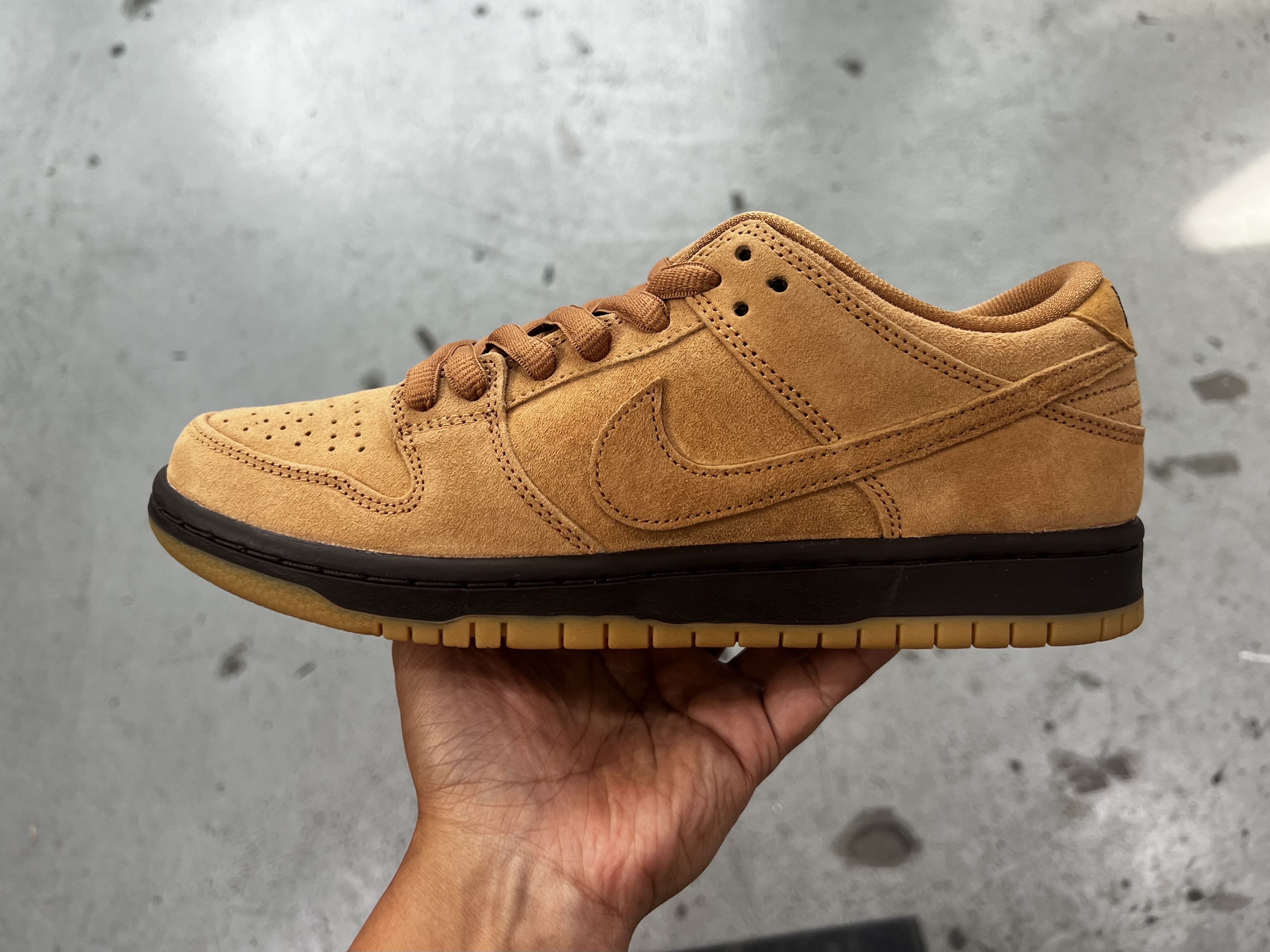 Nike SB Dunk Low Pro Wheat 2023 착용 스타일