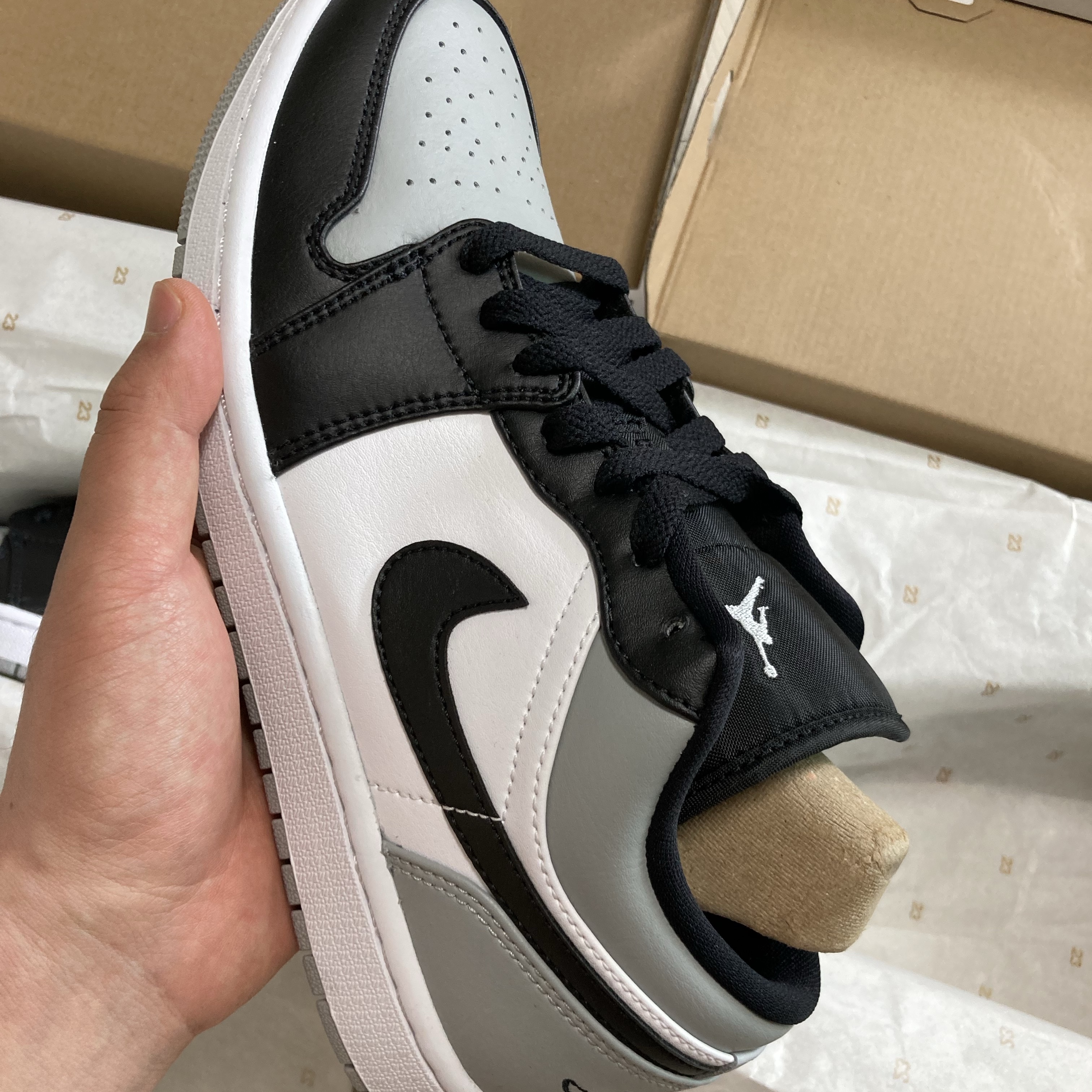 Jordan 1 Low Light Smoke Grey Black 착용 스타일