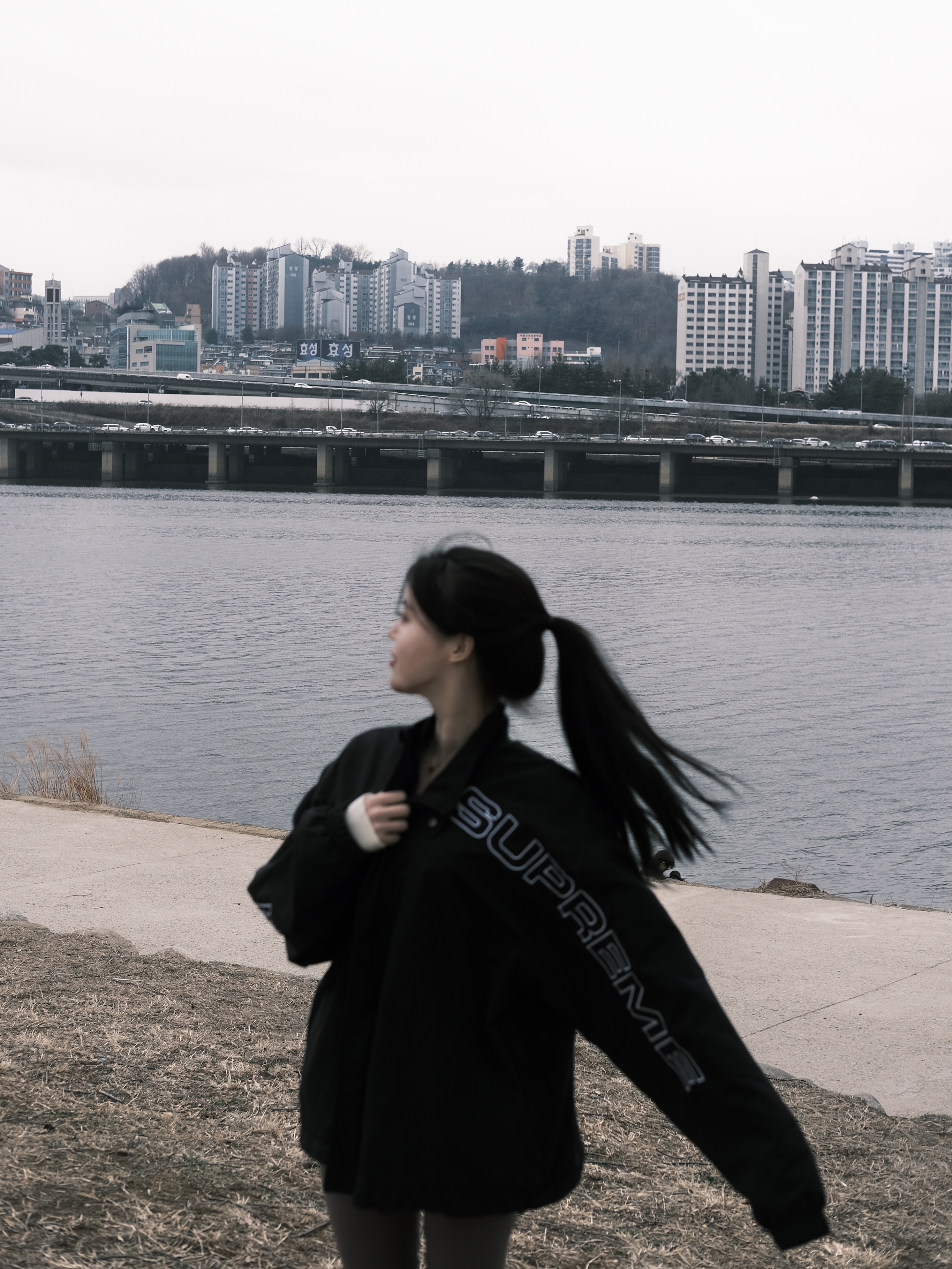 Supreme Spellout Embroidered Track Jacket Black - 23FW 착용 스타일 - 1