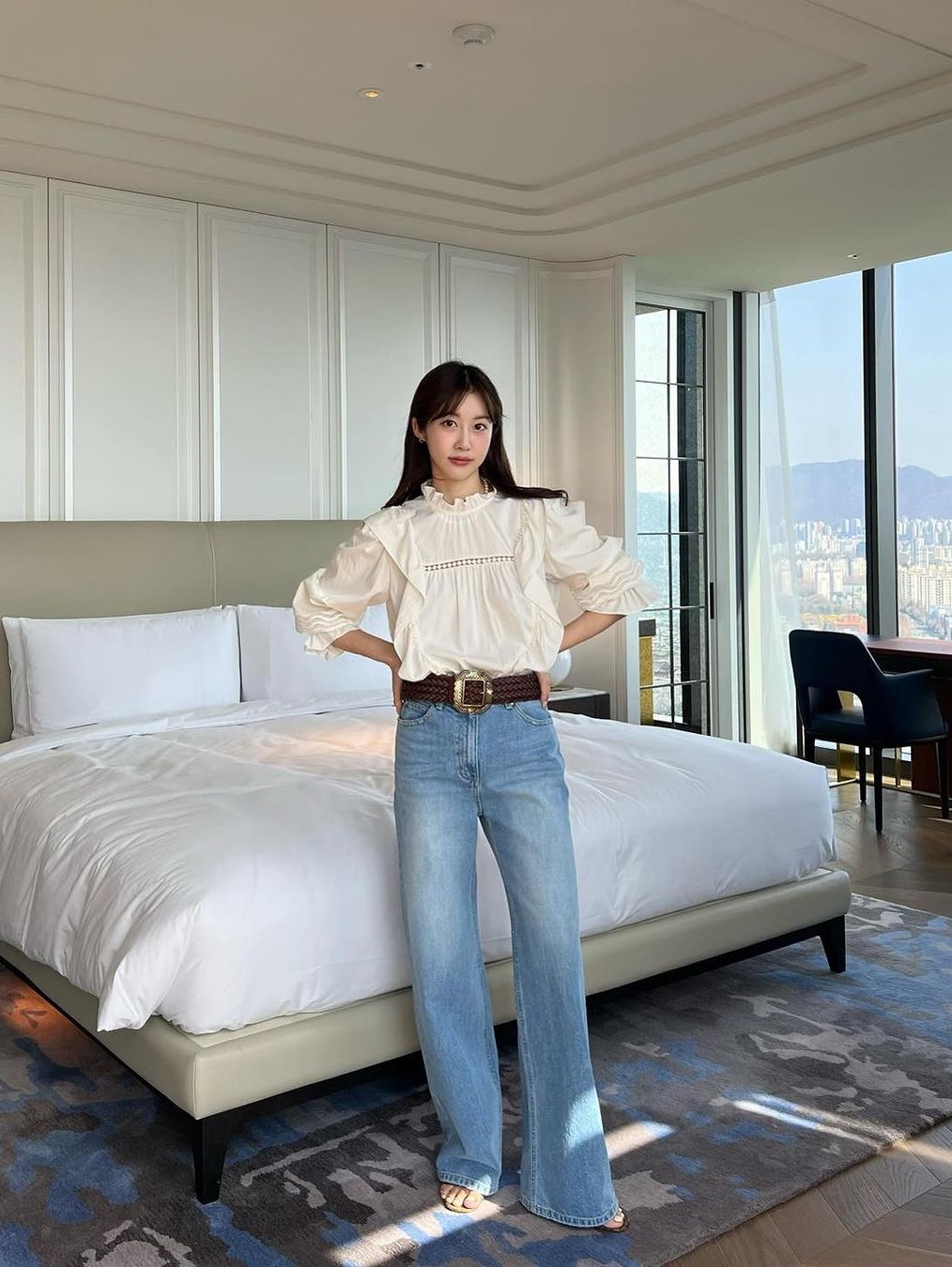 (W) COS Adjustable Tunic Style Top White, (W) Miu Miu Crepe De Chine Blouse Albino White 착용 스타일 - 6