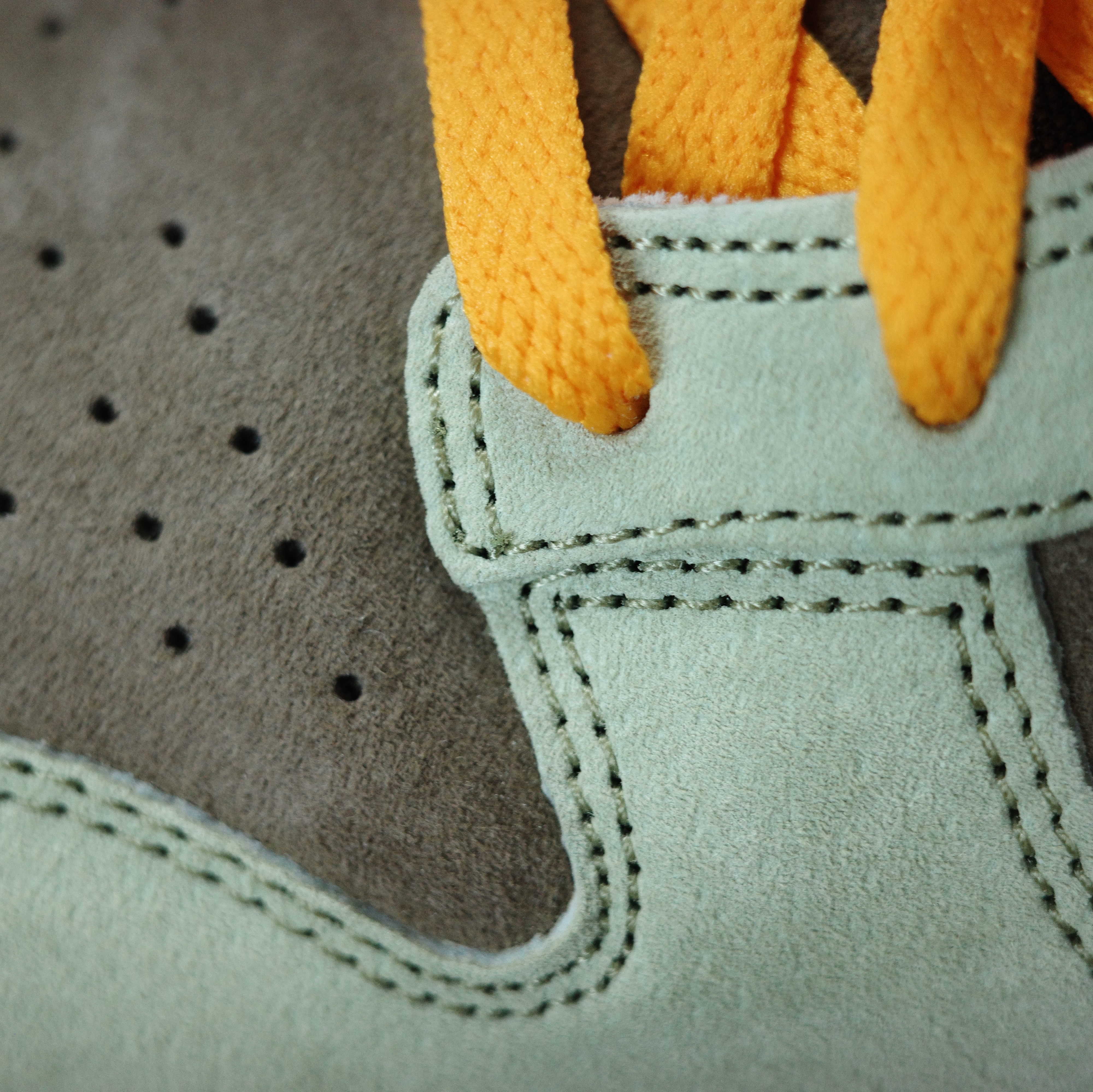 Nike Dunk Low SE Dusty Olive 착용 스타일 - 4