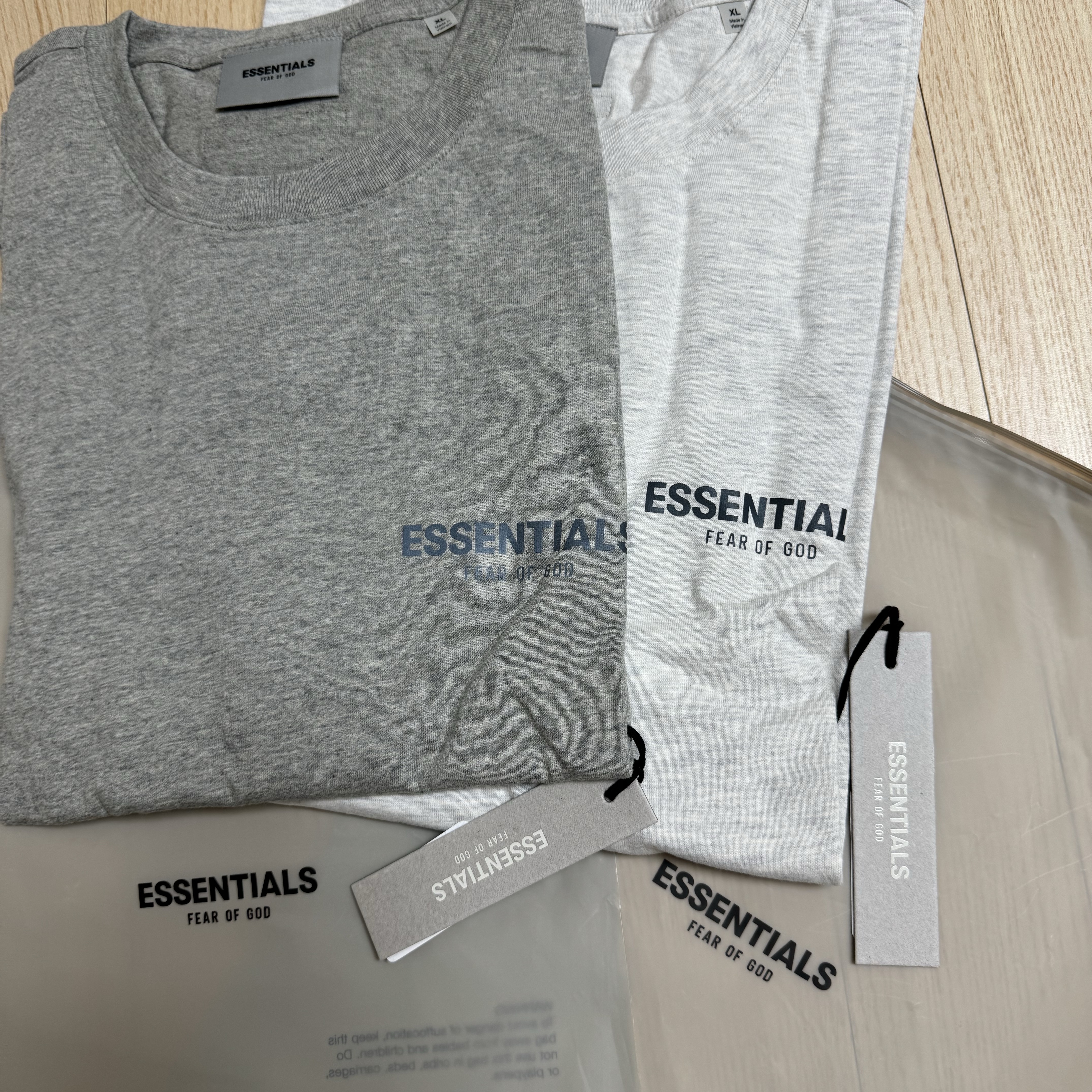 Essentials The Core Collection T-Shirt Oatmeal, Essentials The Core Collection T-Shirt Heather Oatmeal 착용 스타일