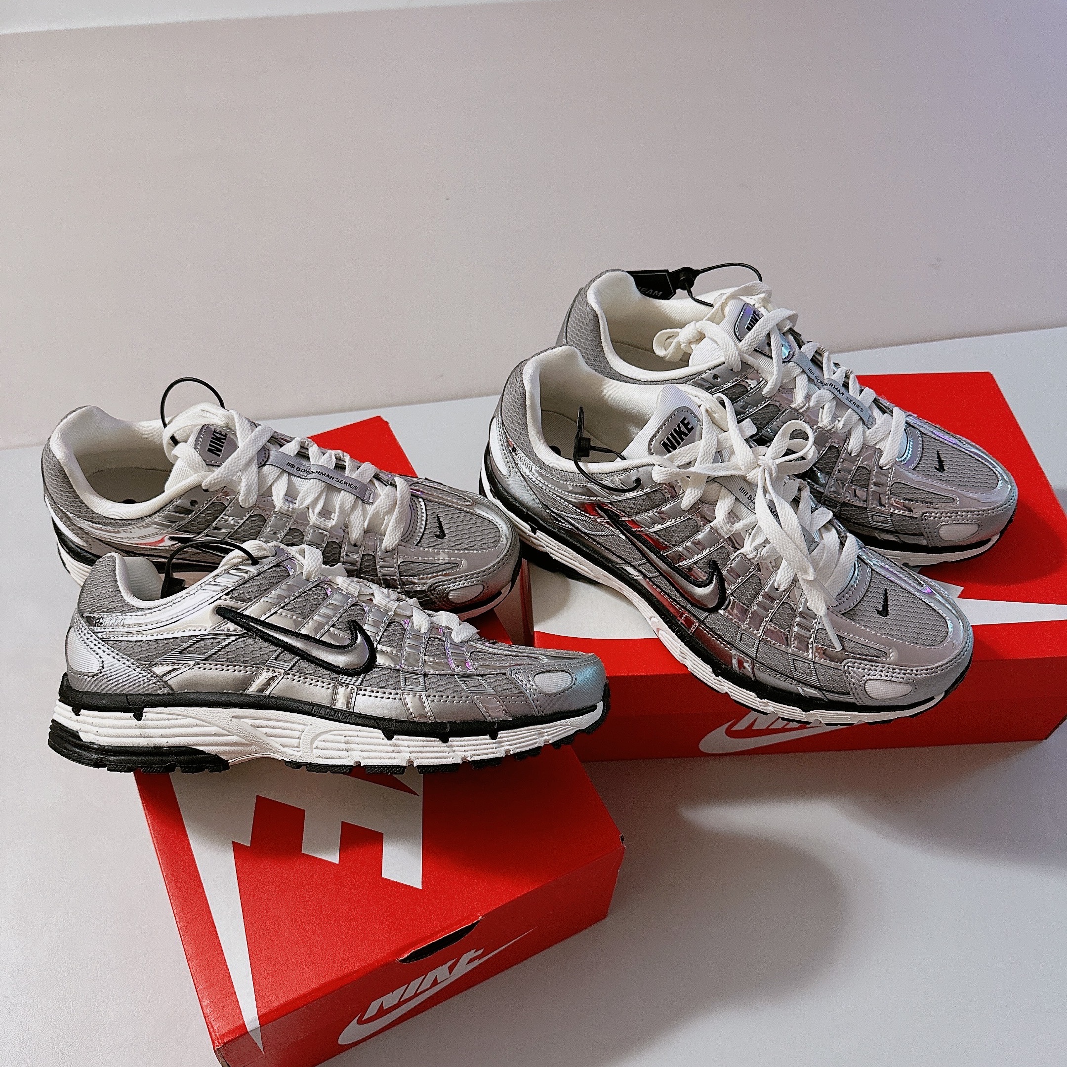 Nike P-6000 Metallic Silver 착용 스타일