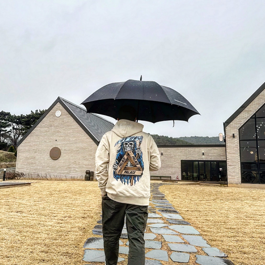 Palace Reaper Hood Camel - 23FW 착용 스타일