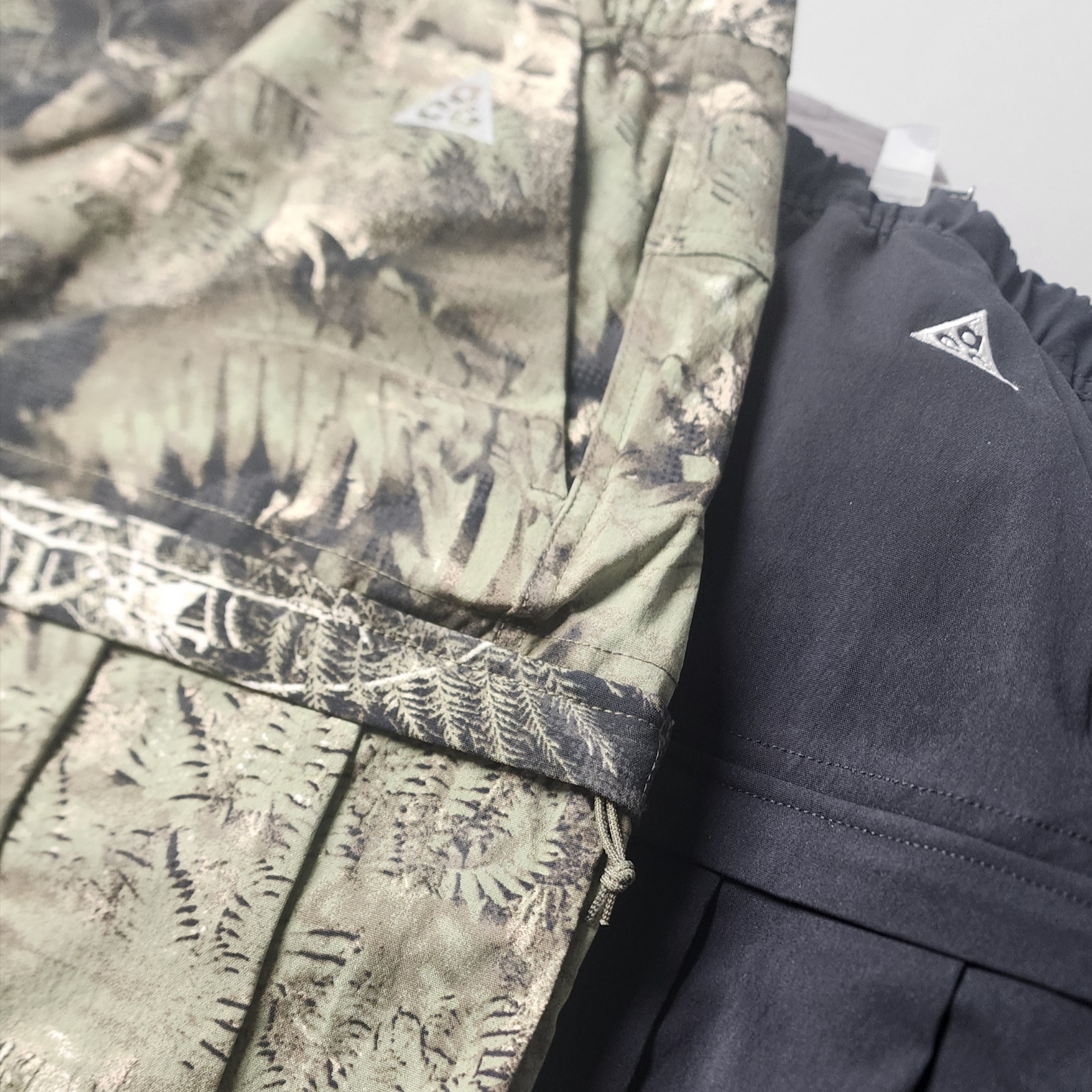Nike ACG Smith Summit Cargo Pants Black Anthracite - Asia 착용 스타일
