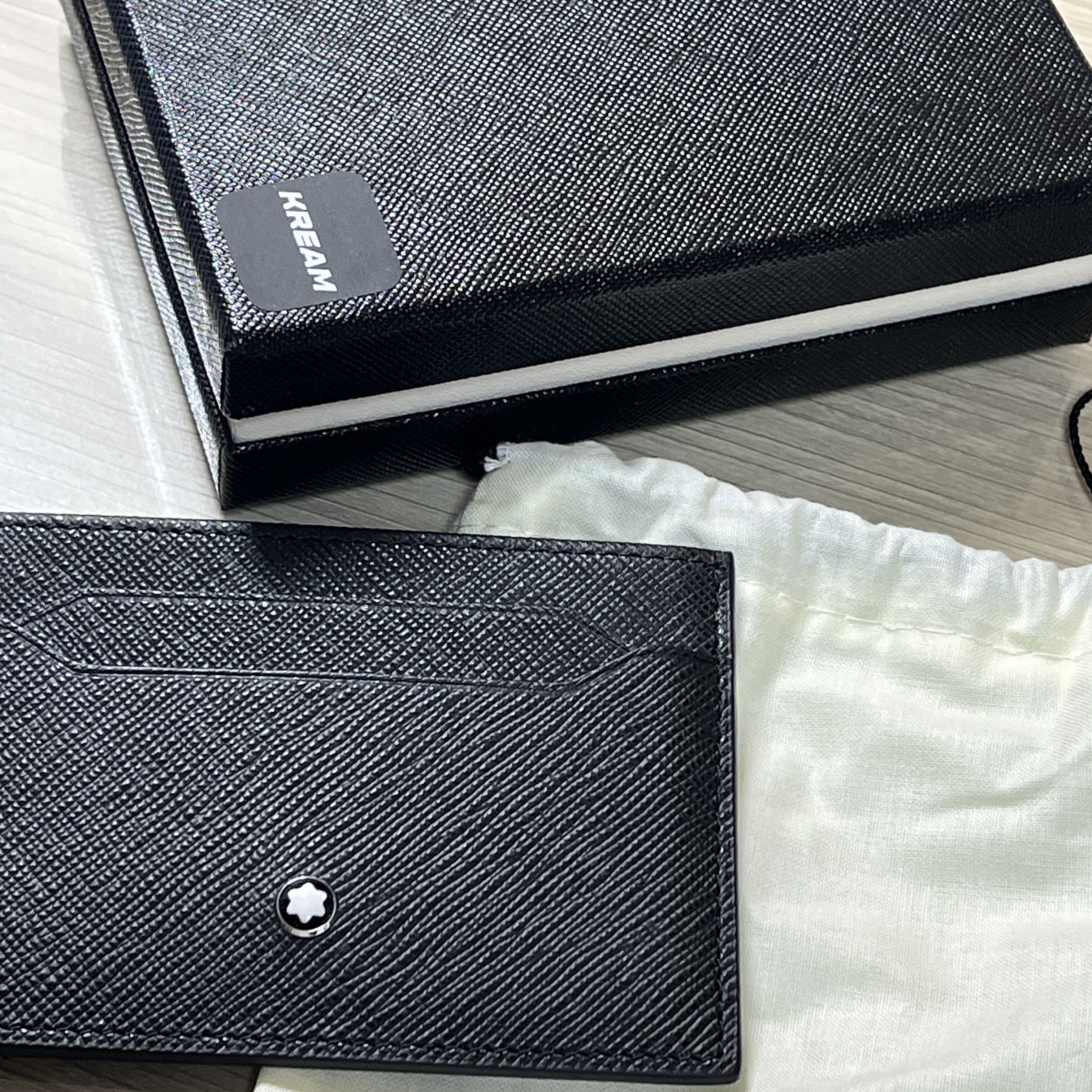 Montblanc Sartorial 5cc Card Holder Black 착용 스타일 - 1