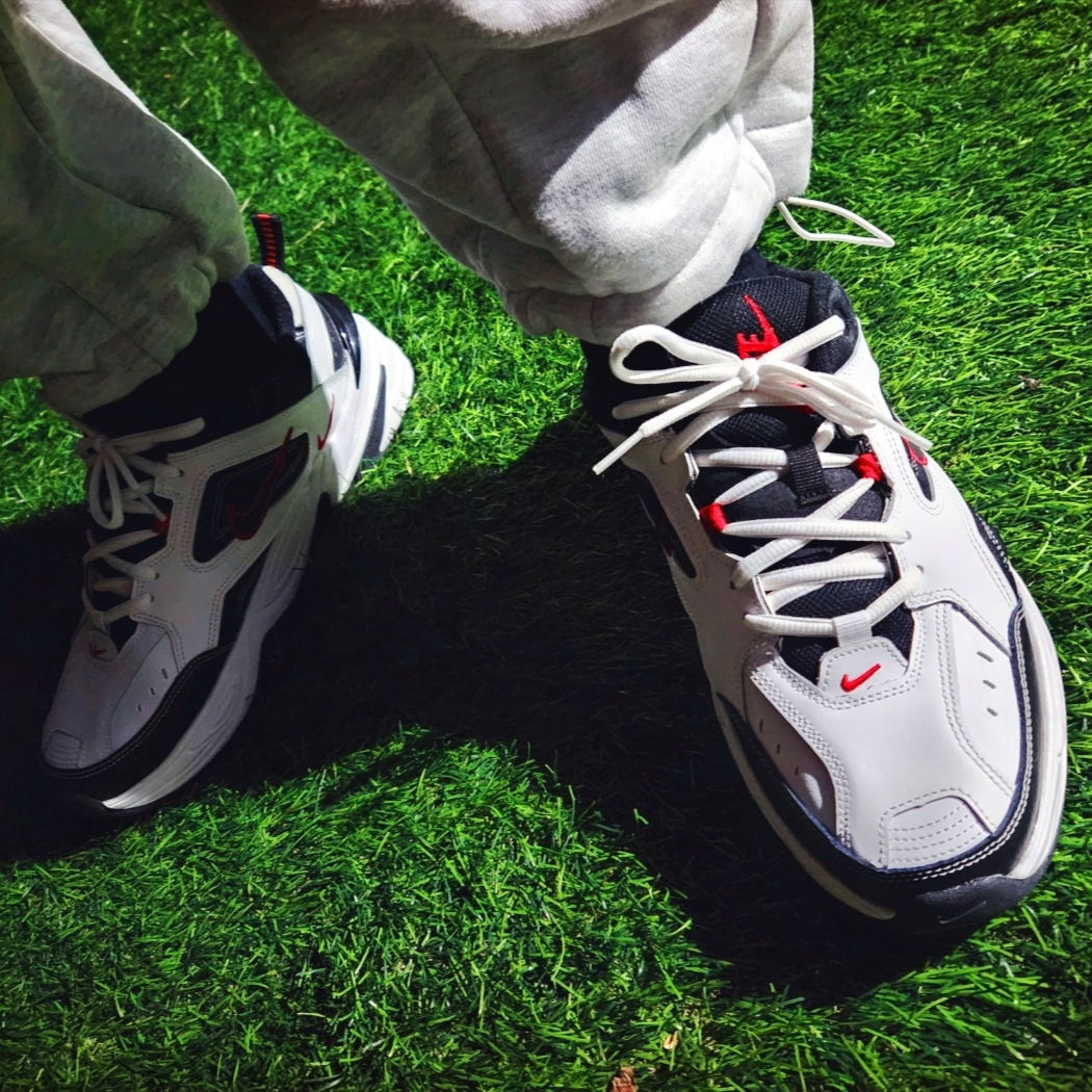 Nike M2K Tekno White Black Red 착용 스타일 - 4