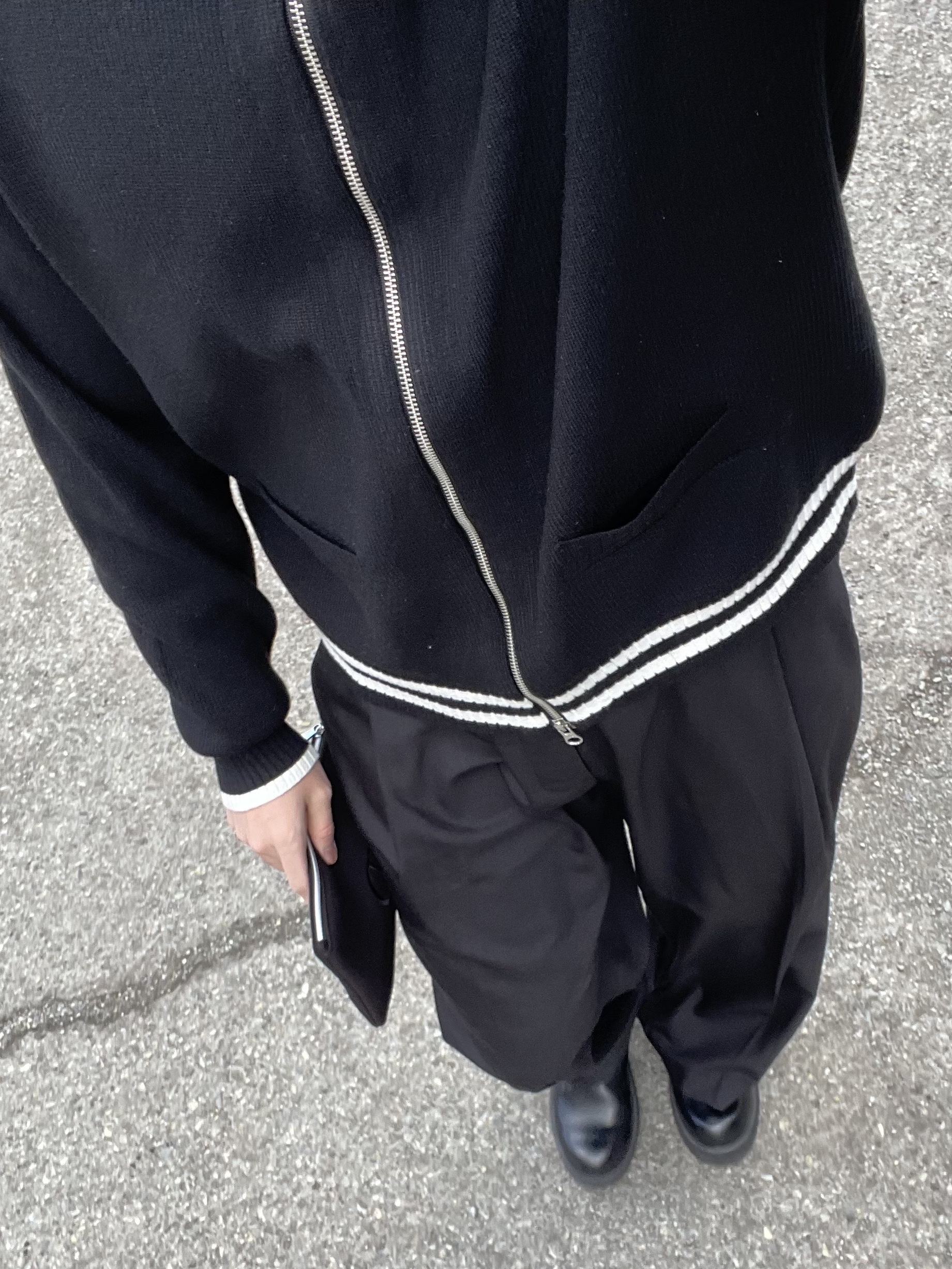 Matin Kim Spell Point Stripe Knit Cardigan Black 착용 스타일