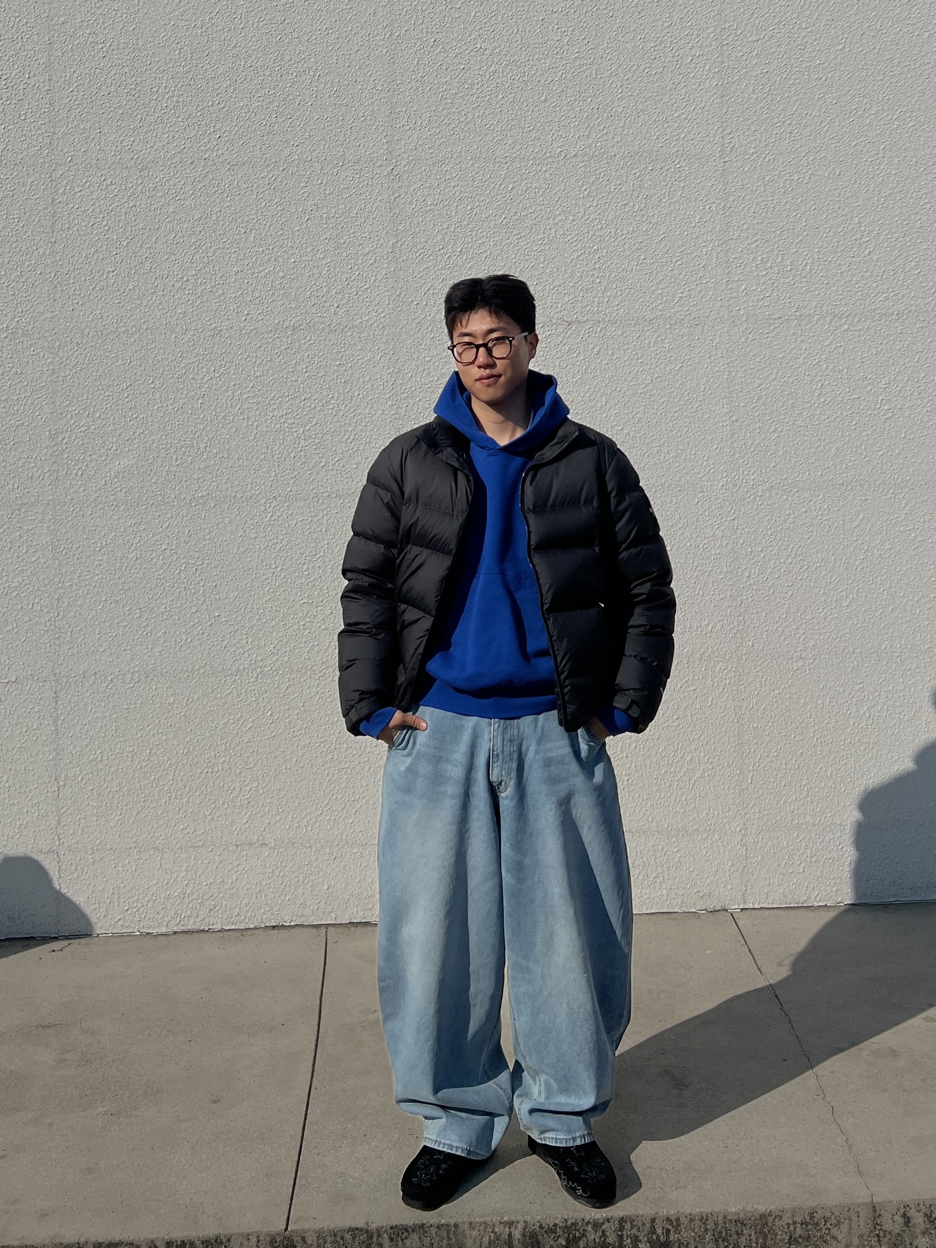 Clarks x Supreme Wallabee Black, The North Face 1996 Eco Nuptse Jacket Black 착용 스타일 - 3