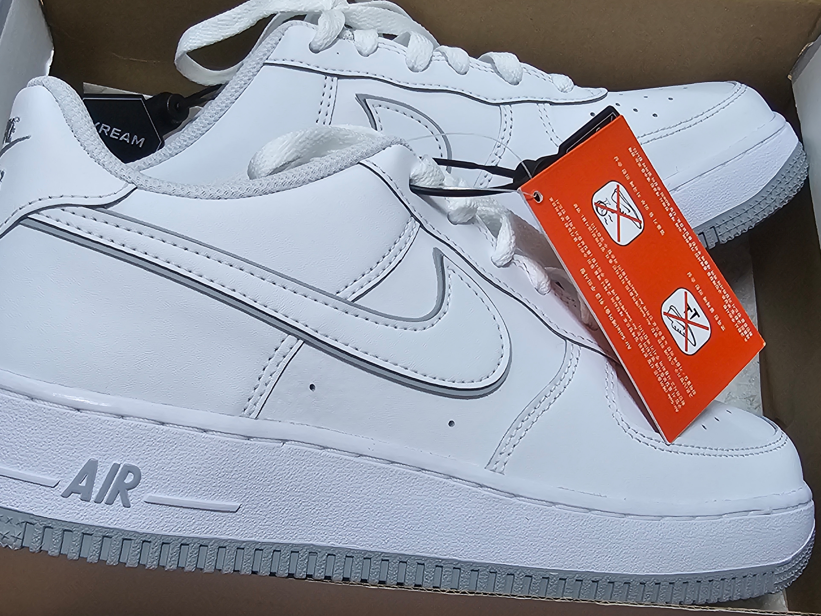 (GS) Nike Air Force 1 White Wolf Grey 착용 스타일