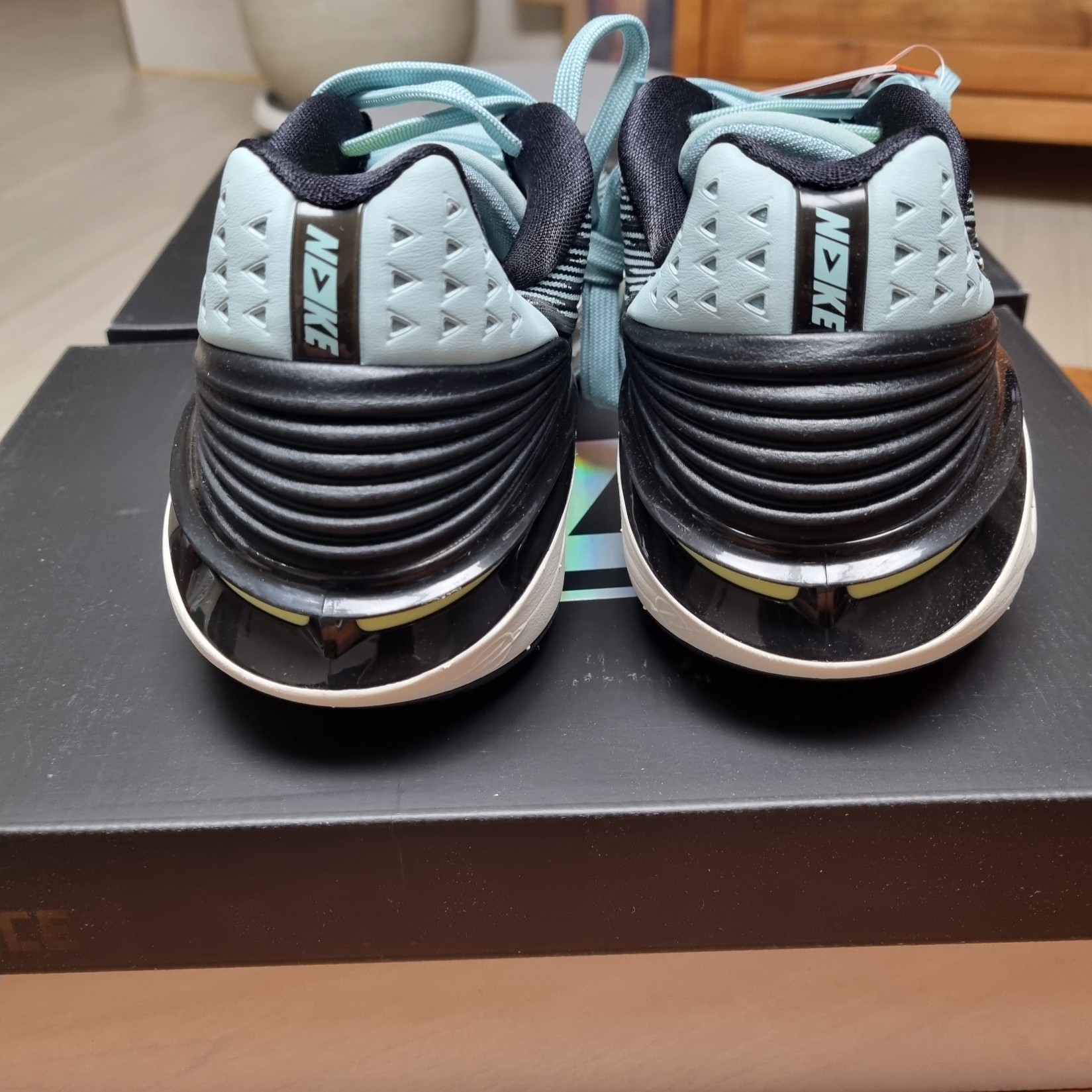 Nike Air Zoom GT Cut 2 EP Jade Ice Black 착용 스타일 - 3
