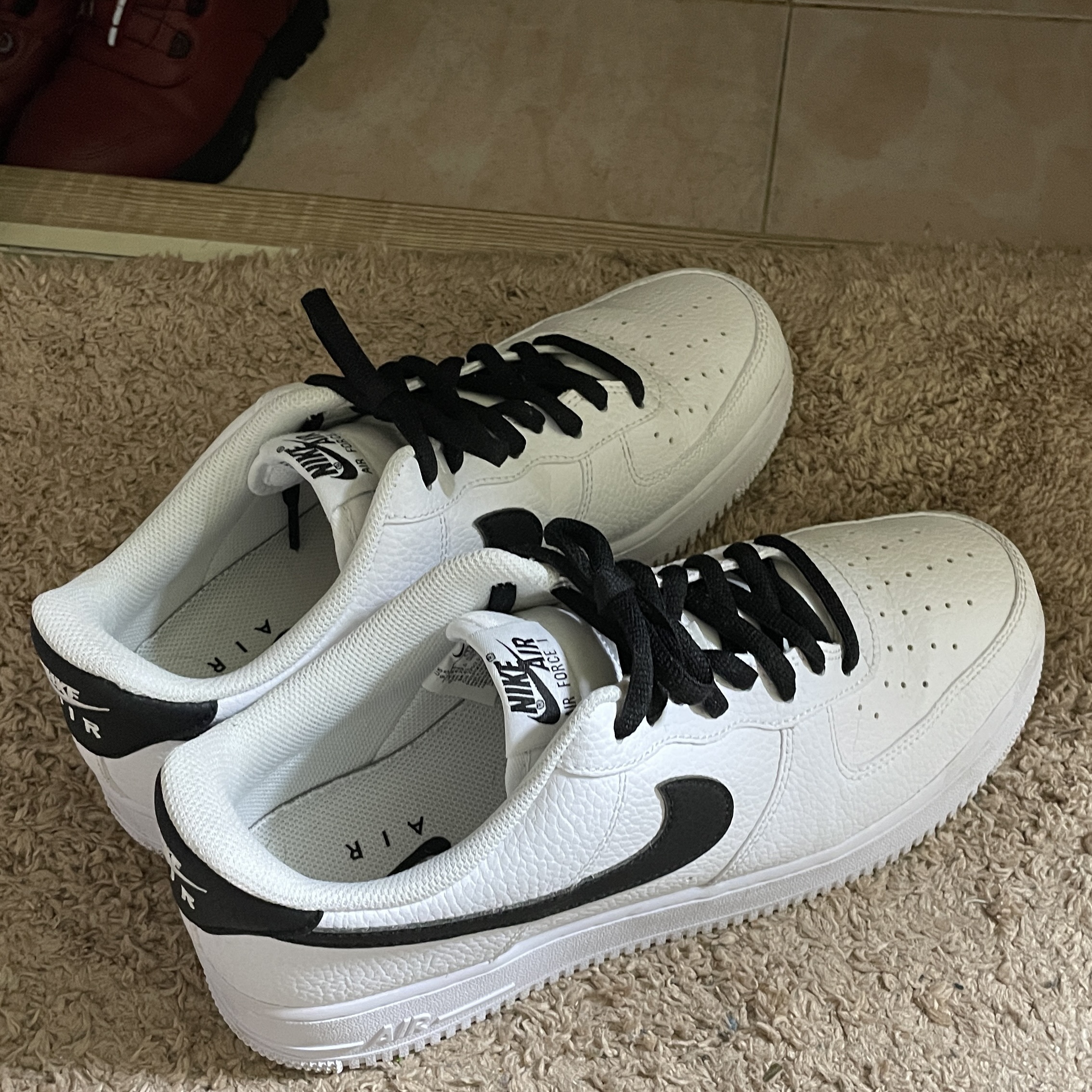 Nike Air Force 1 '07 White Black 착용 스타일 - 2