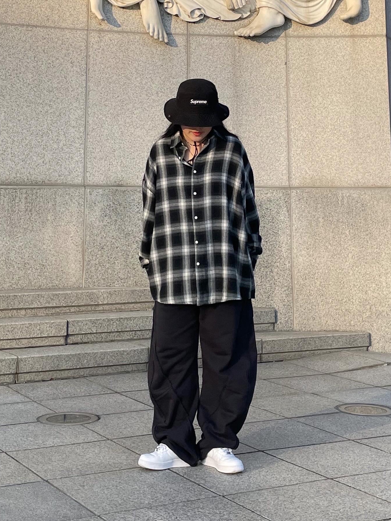 Supreme Military Boonie Black - 23FW, Nike Air Force 1 '07 Low White 착용 스타일 - 2