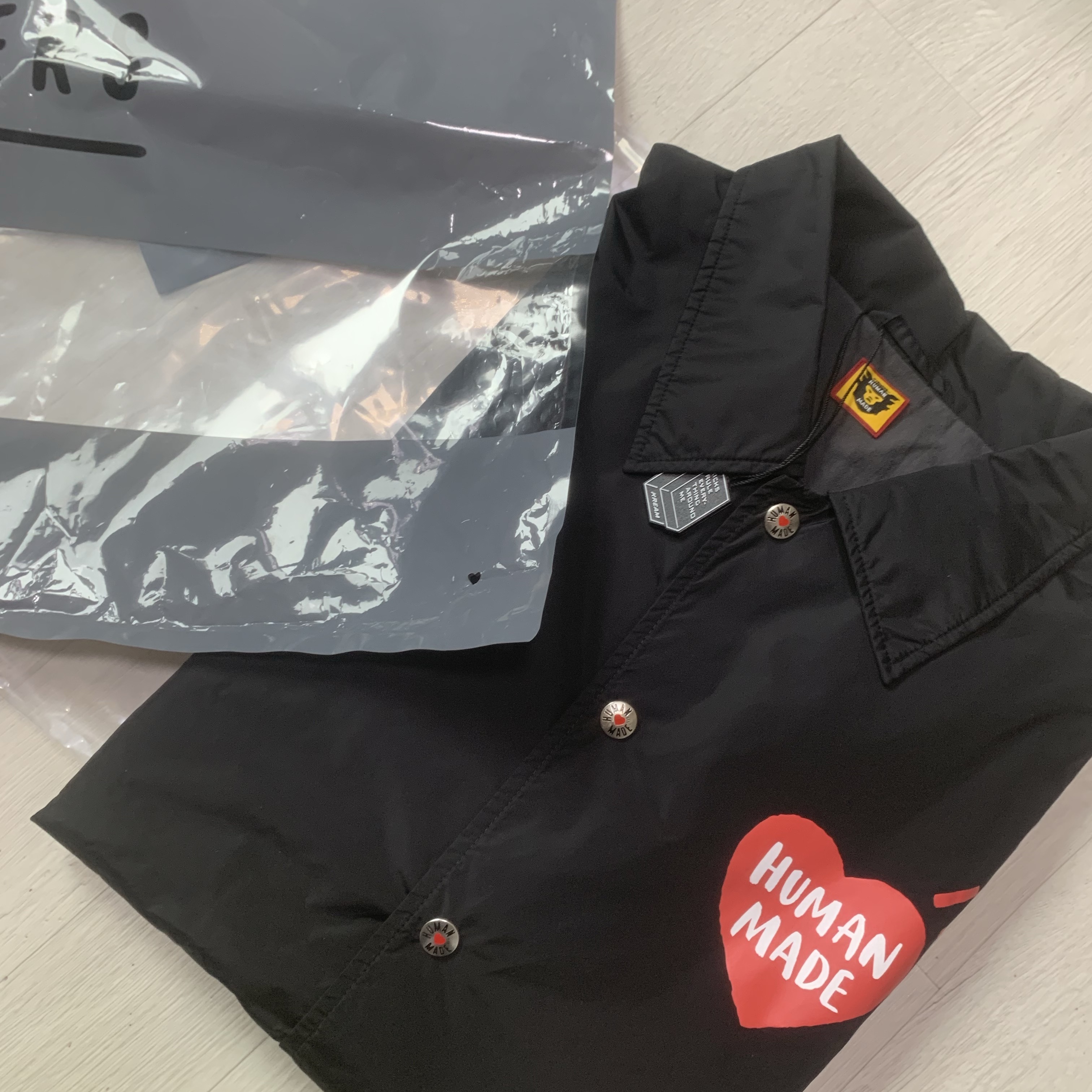 Human Made Coach Jacket Black 착용 스타일 - 1