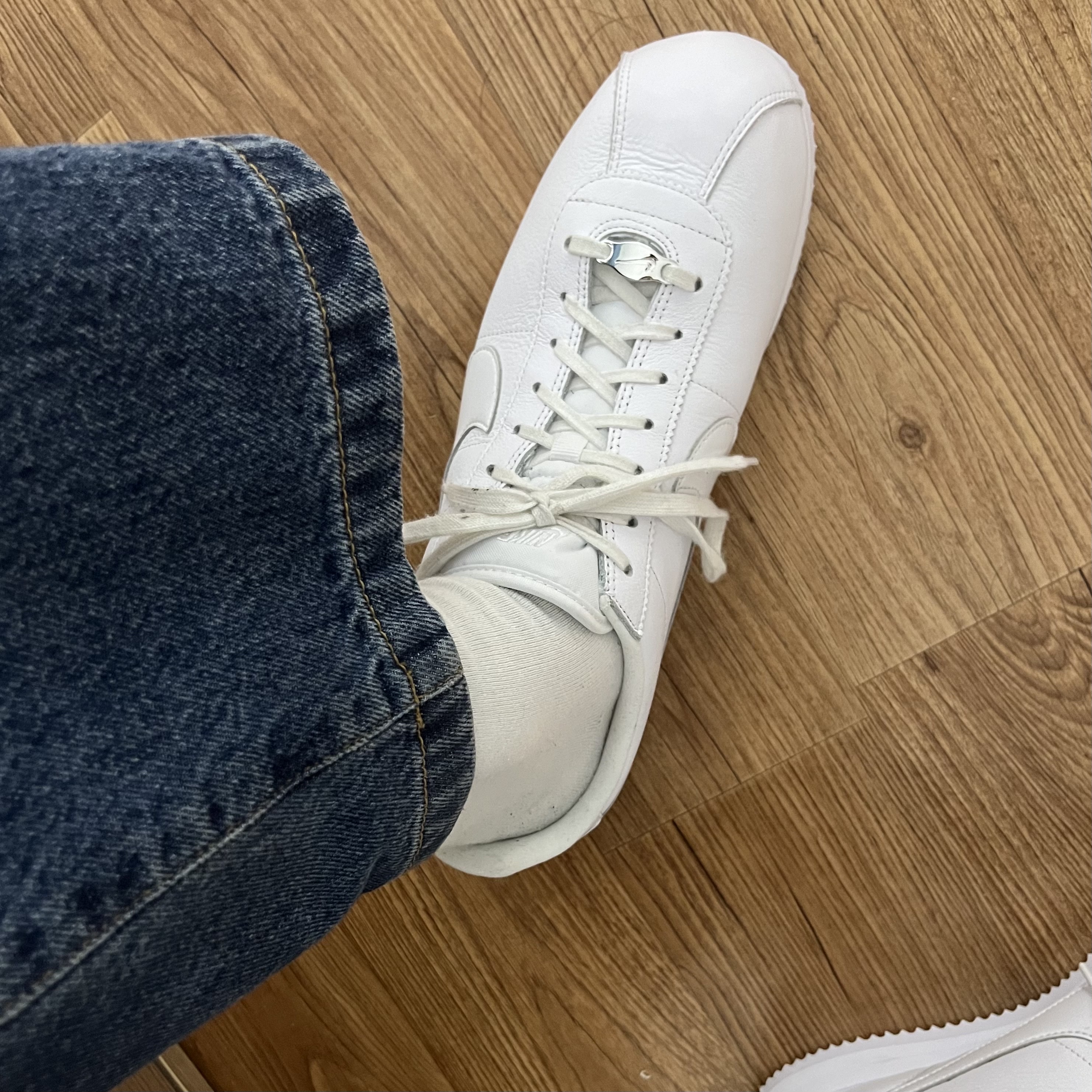 (W) Nike Cortez 23 Premium White 착용 스타일