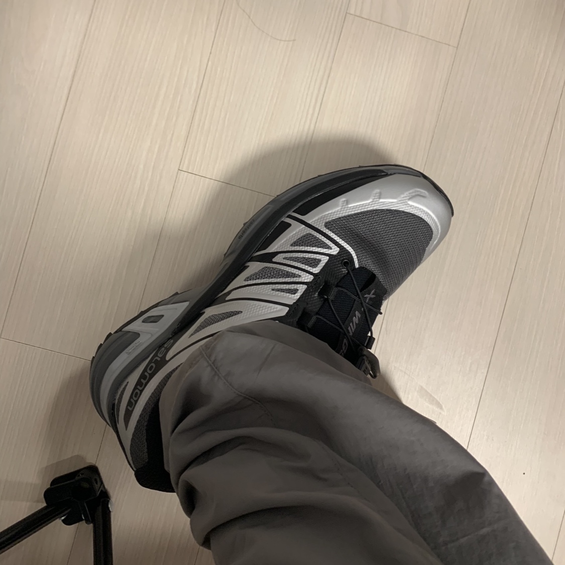 Salomon XT-Wings 2 Silver Quiet Shade 착용 스타일