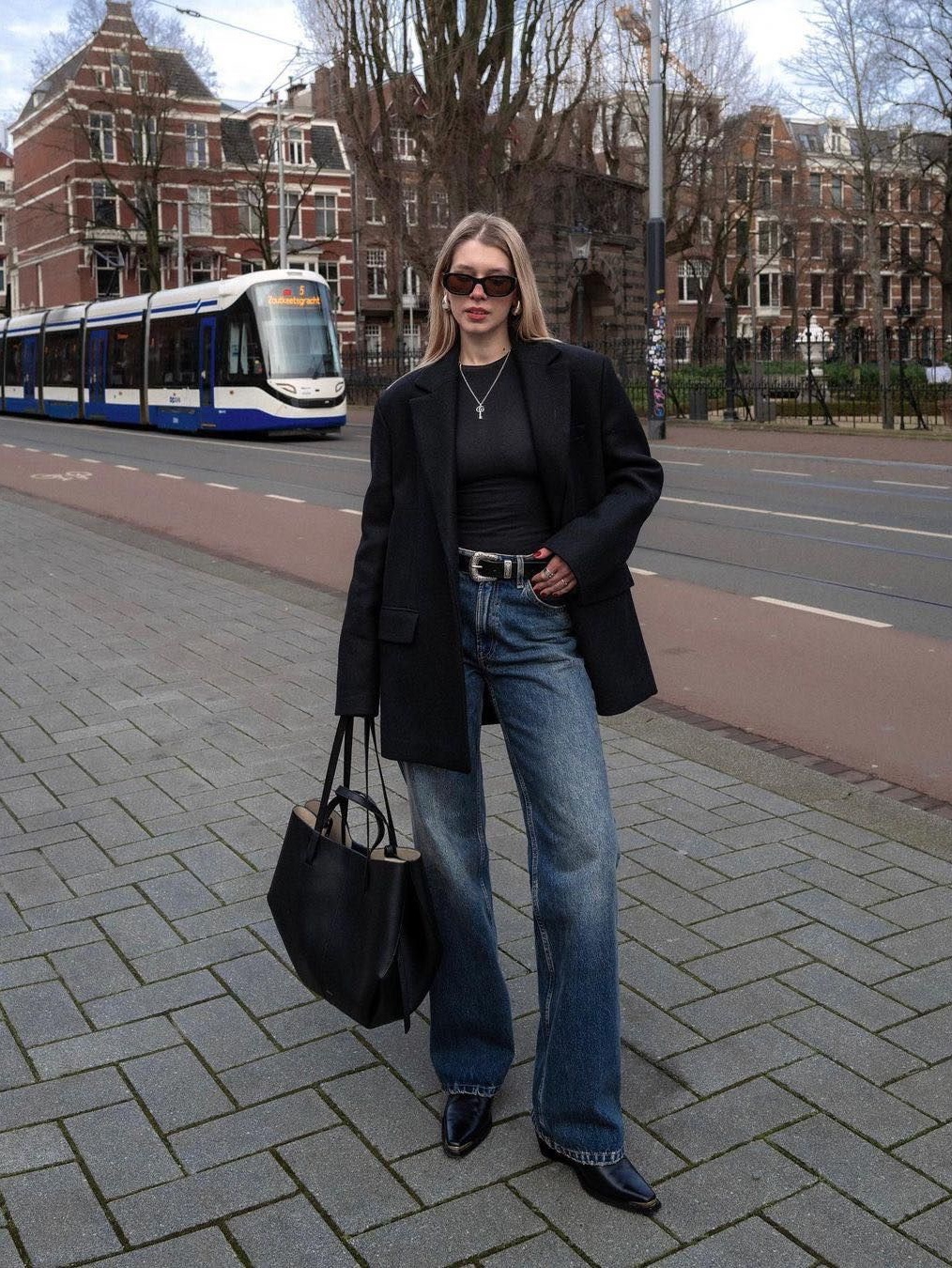 Zara x Ader Error Oversize Blazer Navy, Stussy Stitch Stripe Double Breasted Blazer Black 착용 스타일 - 2