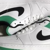 Jordan 1 Low White Lucky Green 착용 스타일