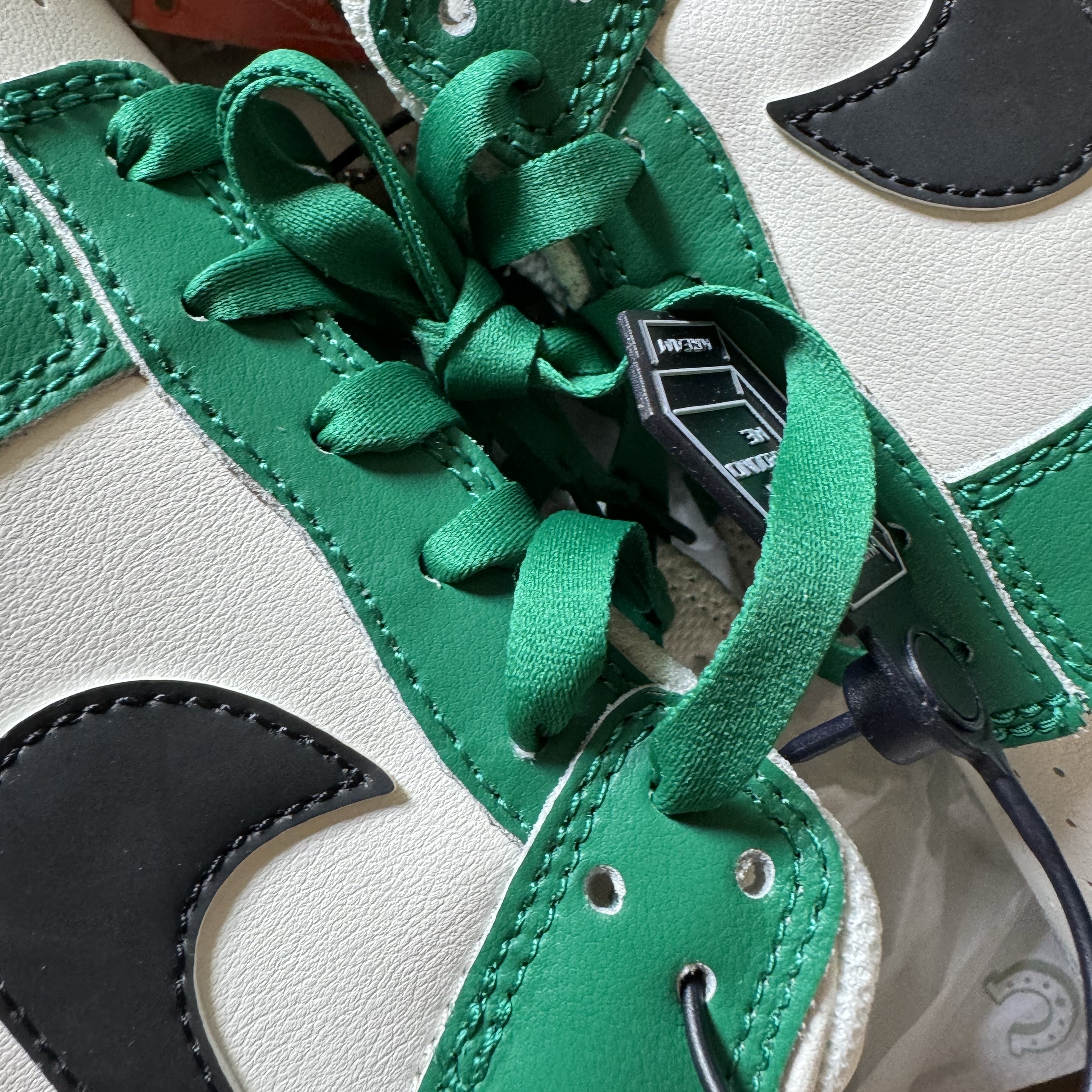 Nike Dunk Low Retro SE Jackpot Malachite 착용 스타일