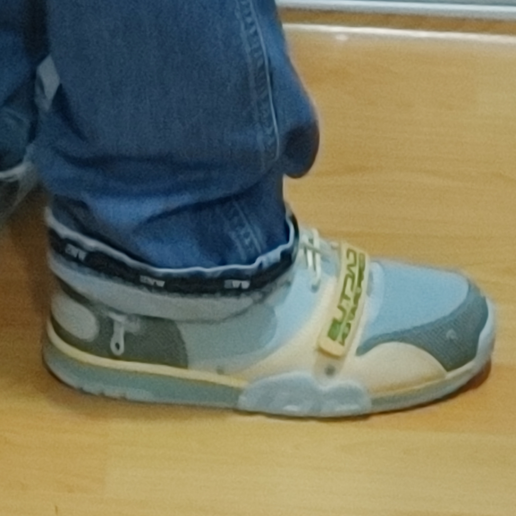 Nike x Travis Scott Nike Air Trainer 1 Grey Haze and Dusty Sage 착용 스타일 - 2