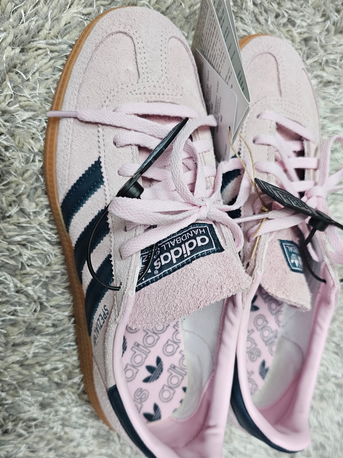 (W) Adidas Spezial Handball Clear Pink 착용 스타일