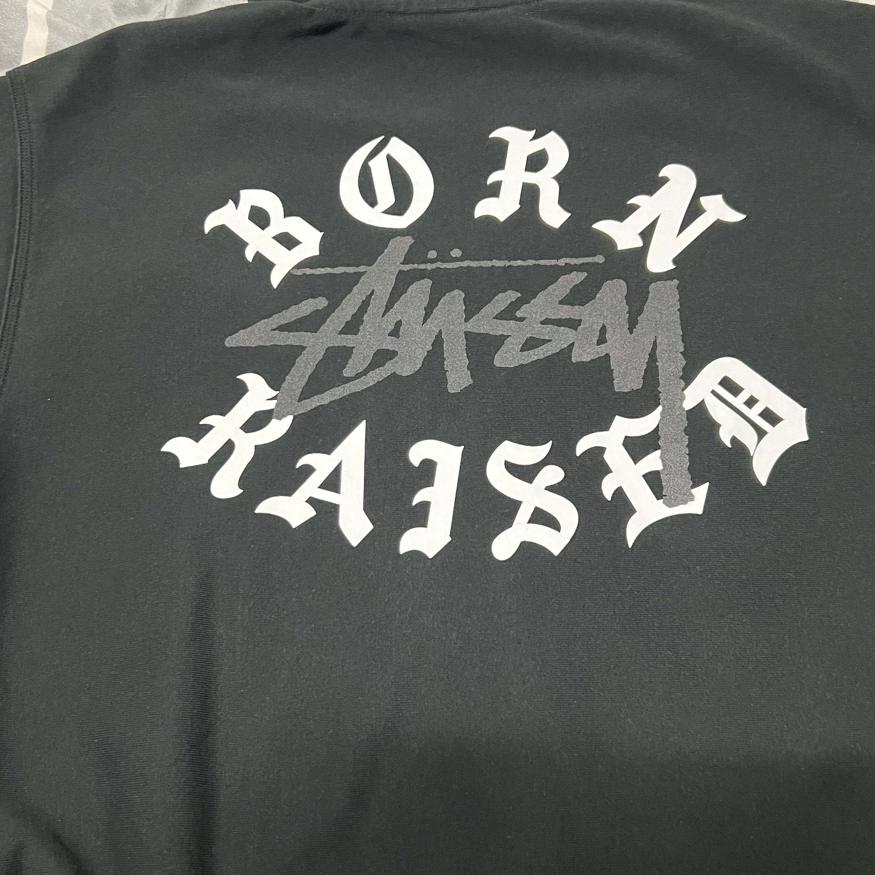 Stussy x Born X Raised Logo Zip Hoodie Black 착용 스타일