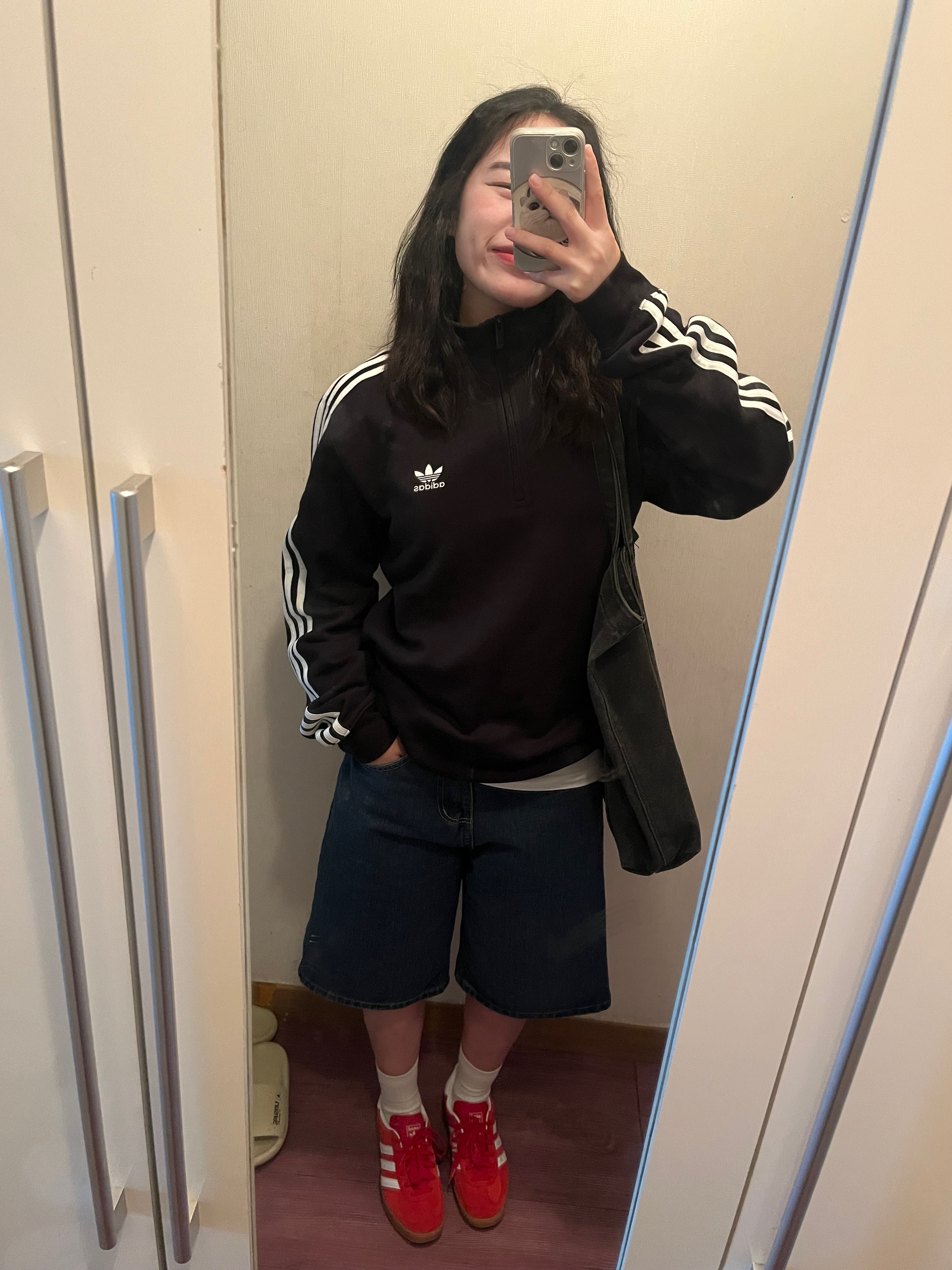 Adidas Gazelle Indoor Scarlet 착용 스타일 - 2