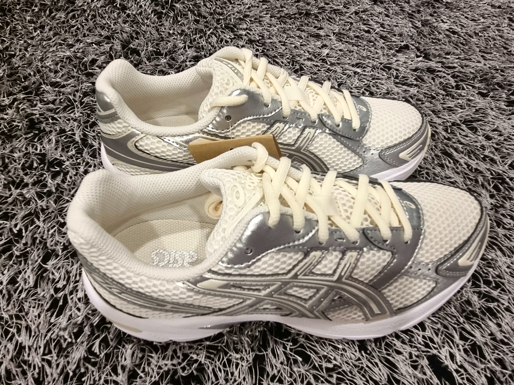 (W) Asics Gel-1130 Cream Pure Silver 착용 스타일 - 4