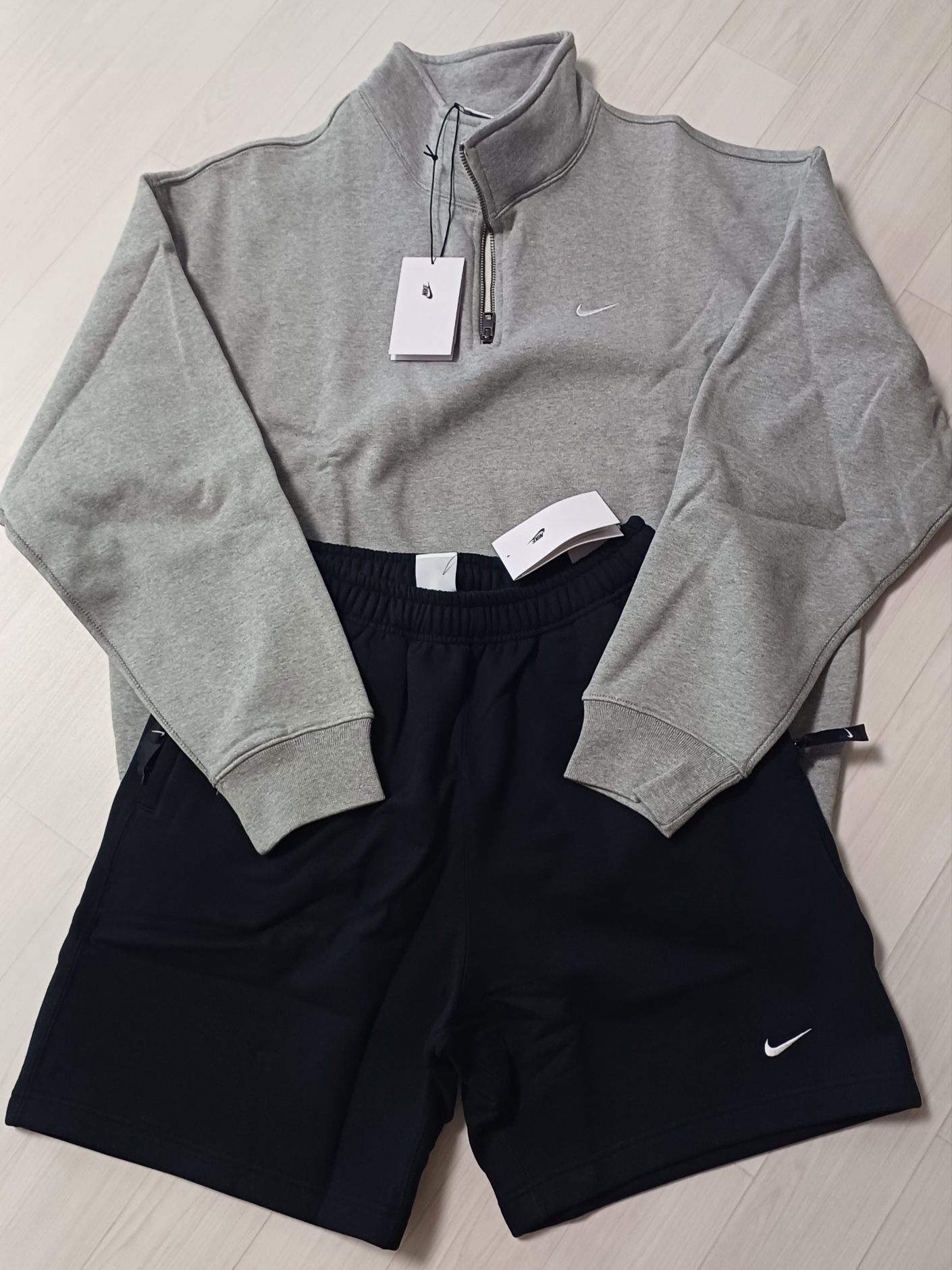 Nike NRG Solo Swoosh Heavy Weight BB Quarter Zip Top Dark Grey Heather - US/EU, Nike NRG Solo Swoosh Fleece Shorts Black - Asia 착용 스타일