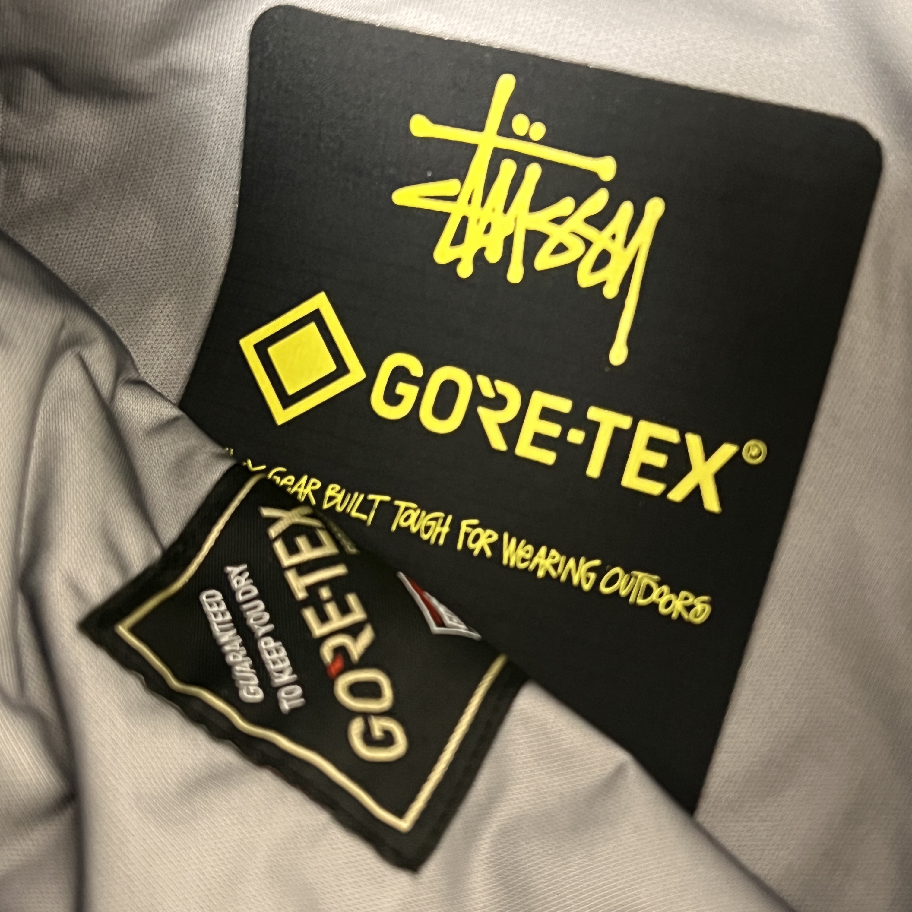 Stussy Gore-Tex Over Trouser Black 착용 스타일 - 3