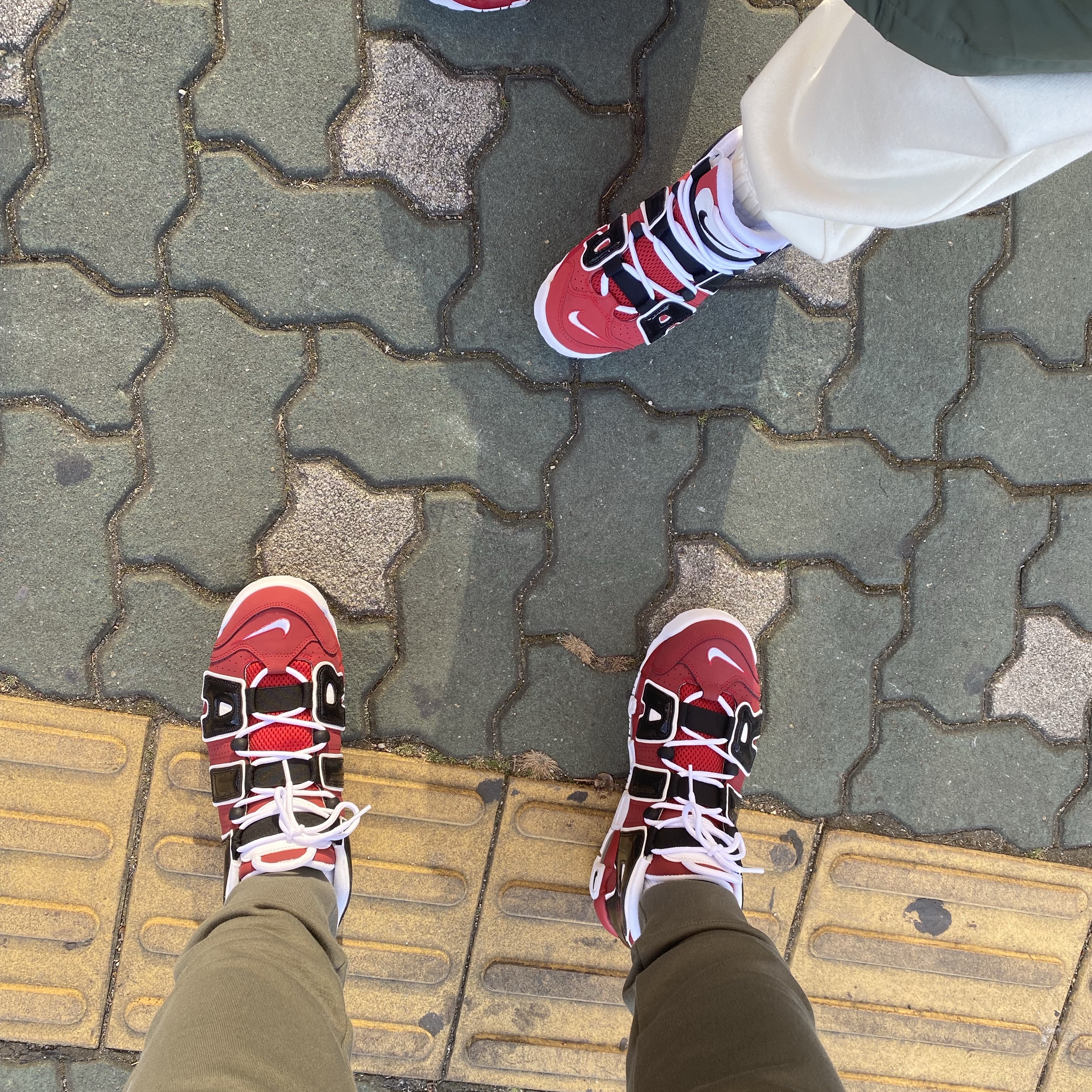 Nike Air More Uptempo 96 Bulls 2017 착용 스타일