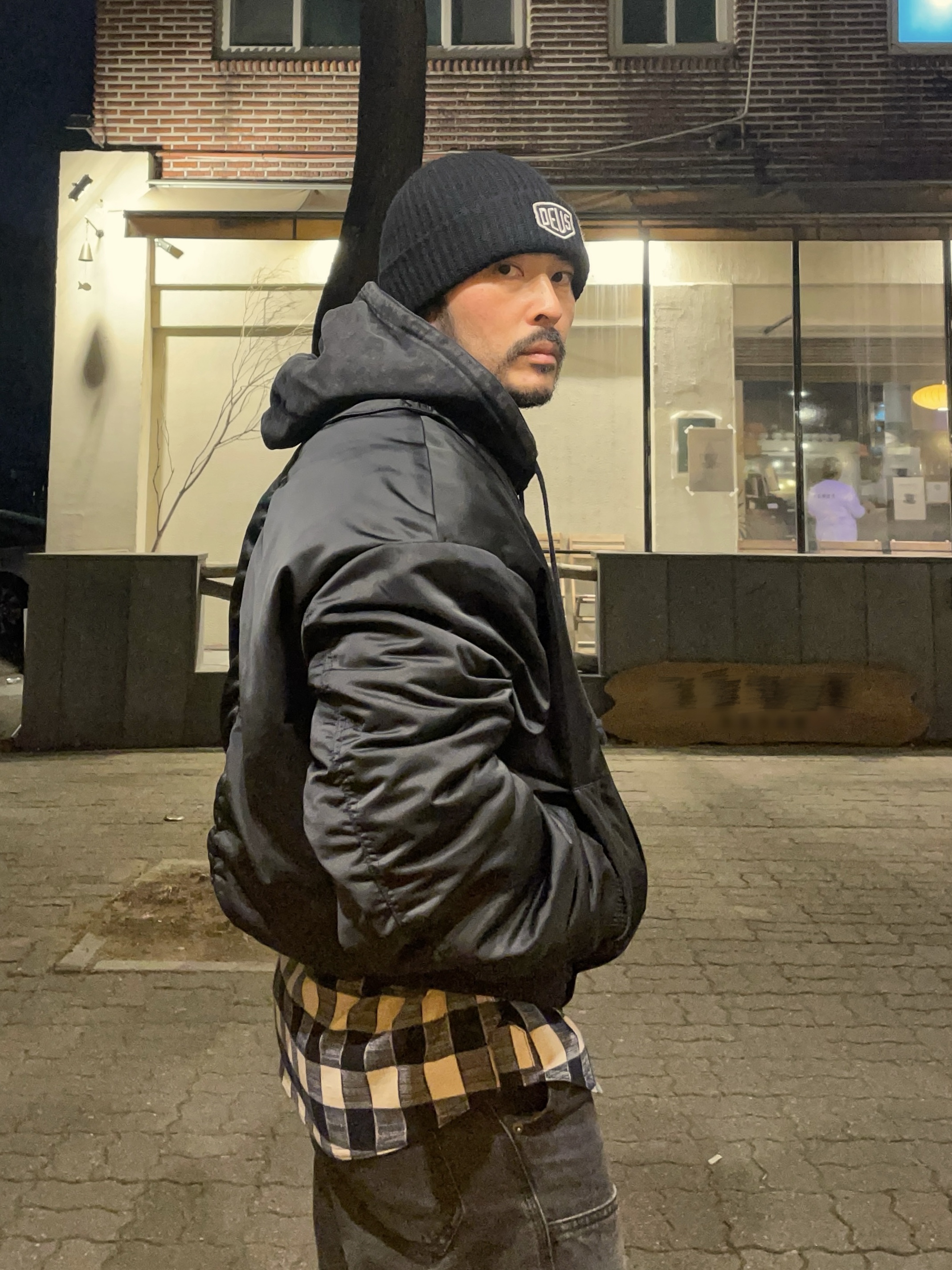 Deus Ex Machina Shield Beanie Black 착용 스타일 - 3