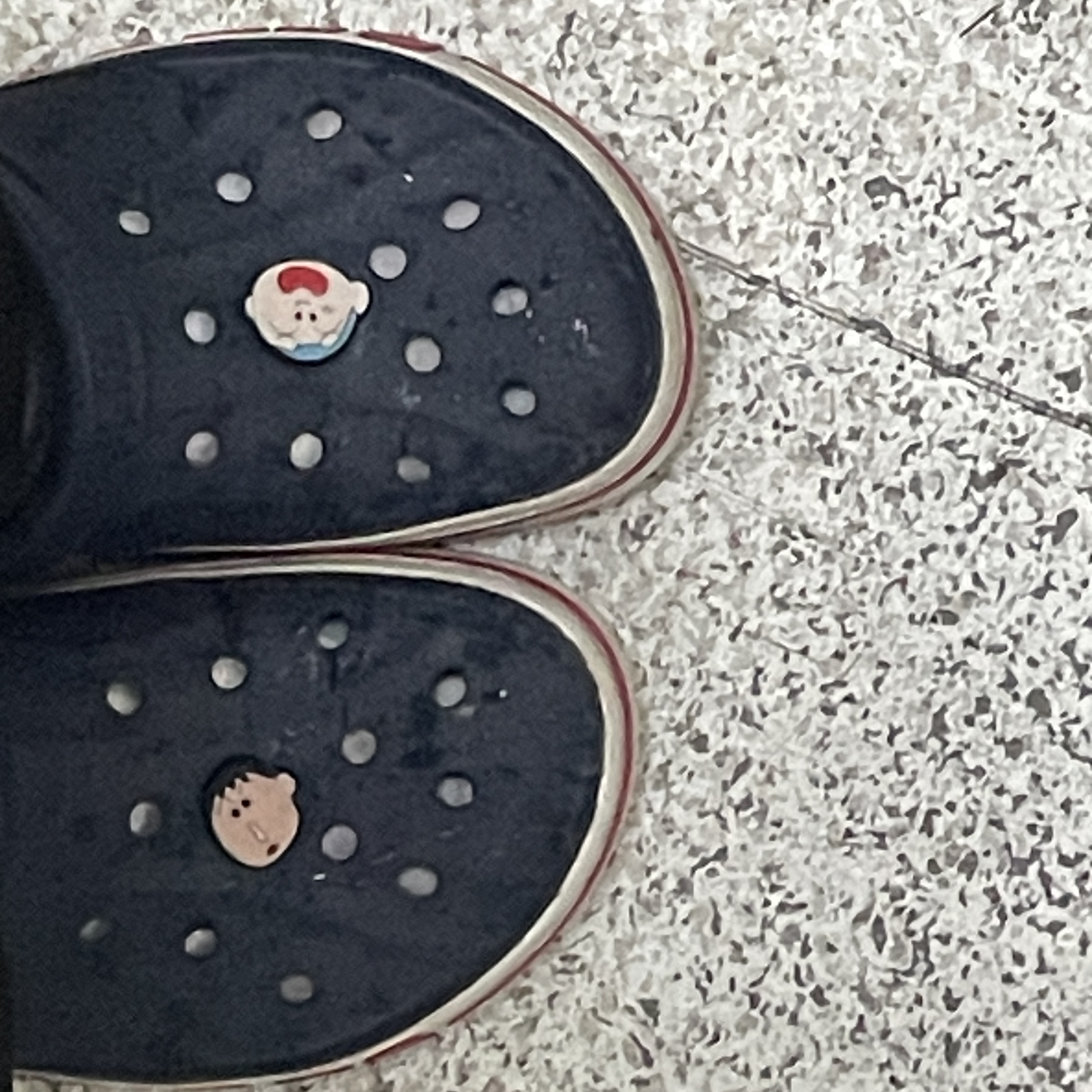 Crocs Bayaband Clog Navy Pepper 착용 스타일