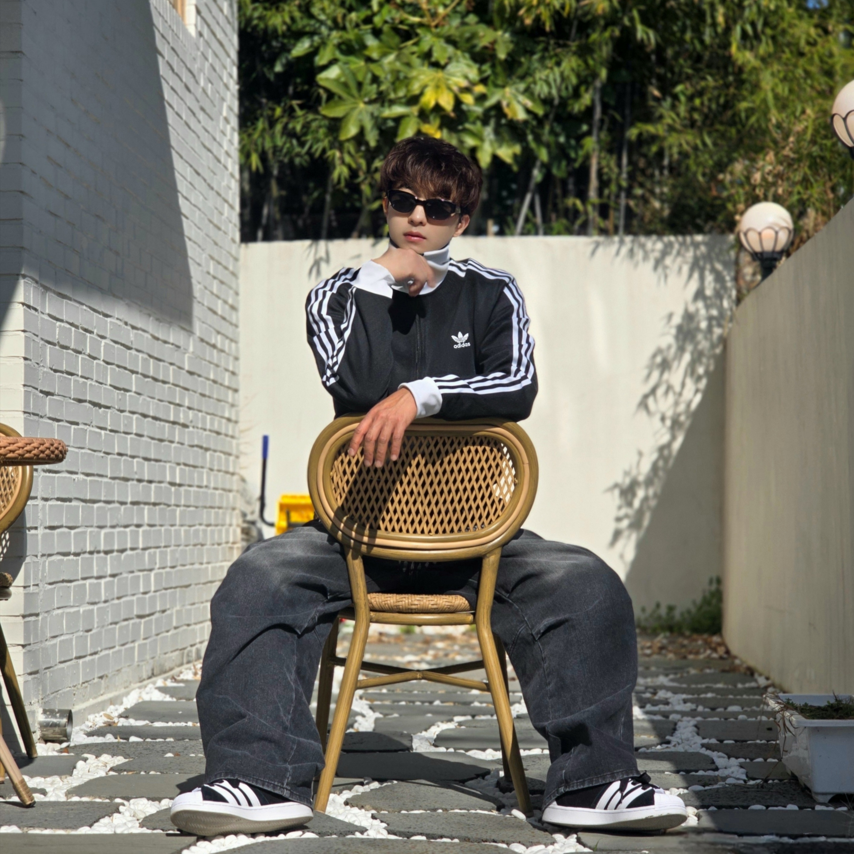 Adidas Superstar Supermodified Core Black Cloud White, Adidas Adicolor Classics Beckenbauer Track Jacket Black - KR Sizing 착용 스타일 - 5