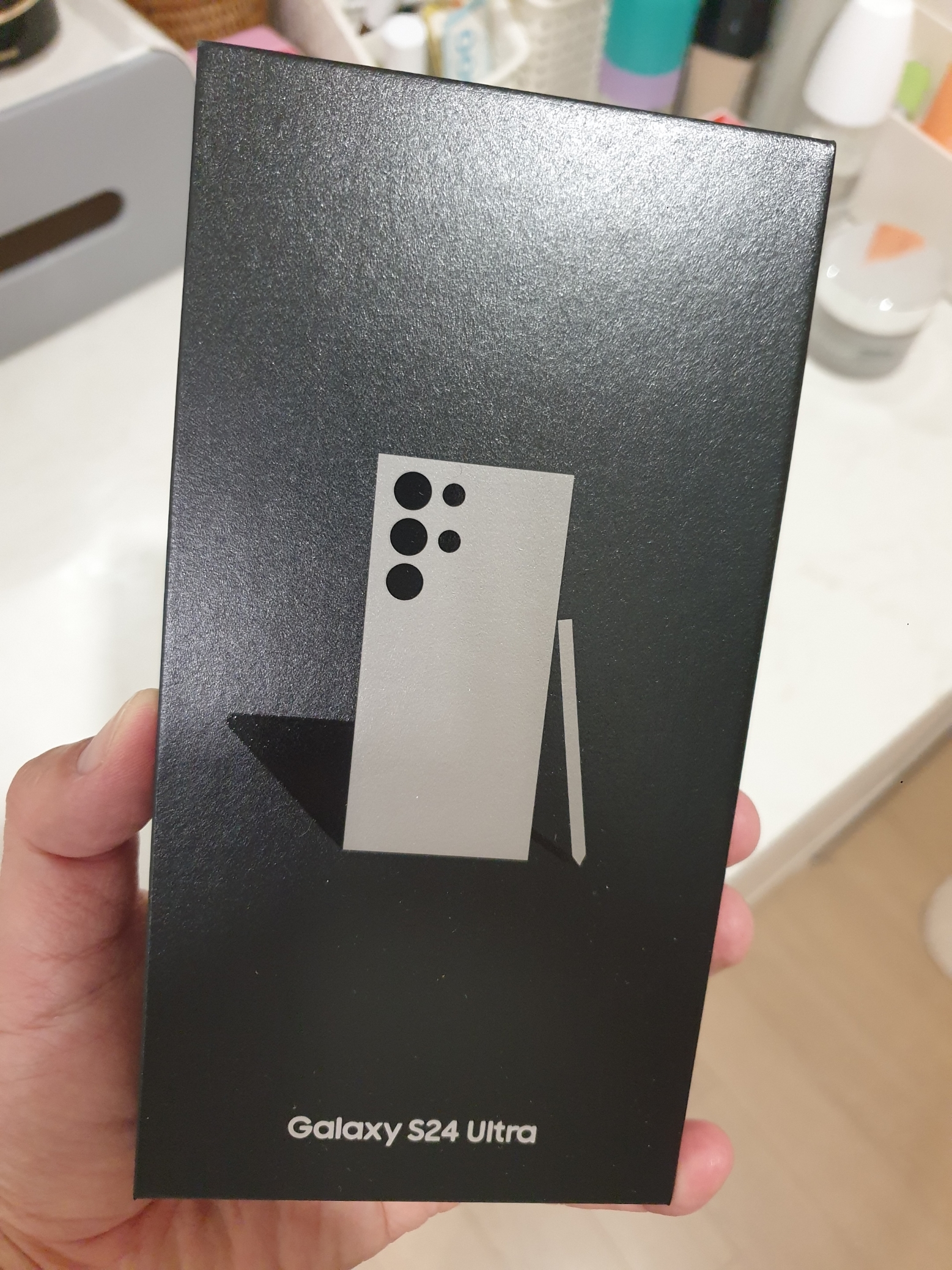 Samsung Galaxy S24 Ultra 512GB Titanium Grey (Korean Ver.) 착용 스타일