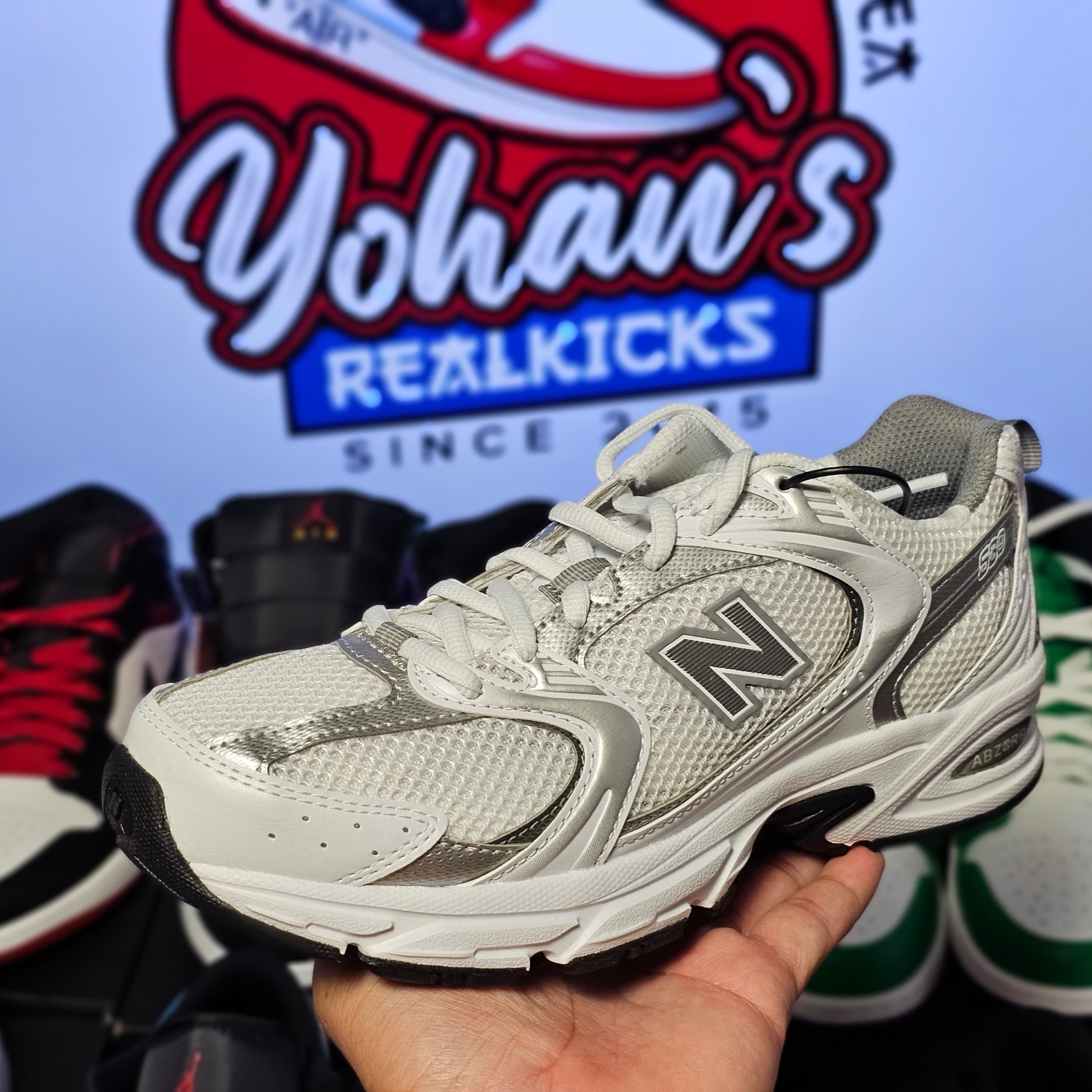 New Balance 530 White Silver 착용 스타일