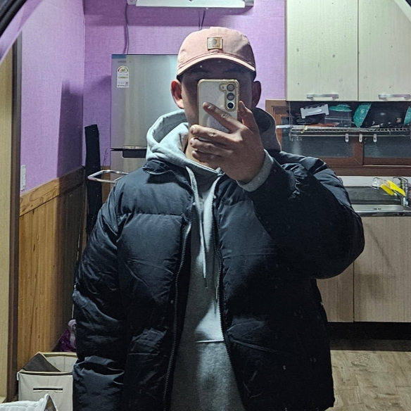 Carhartt Canvas Cap Cameo Brown 착용 스타일 - 1