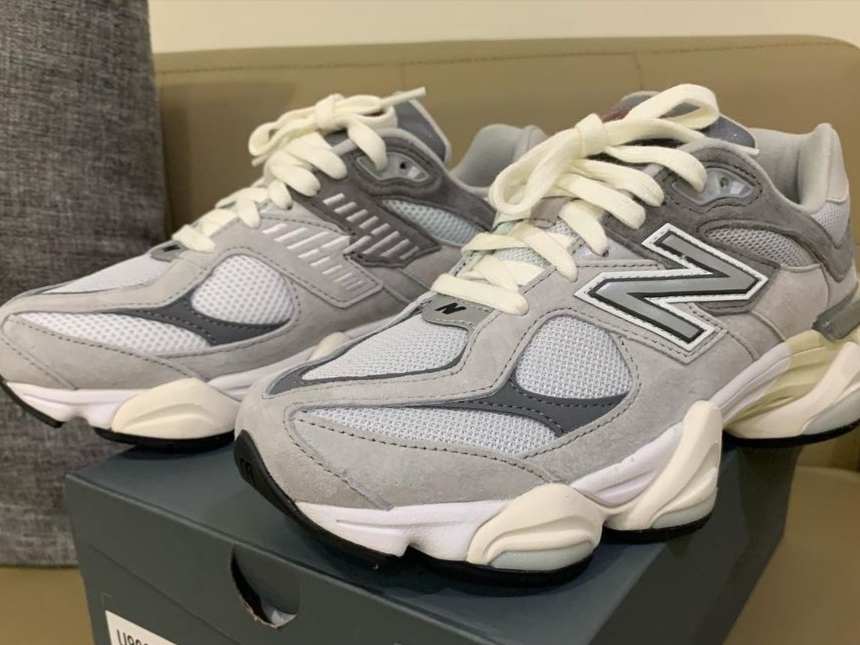 New Balance 9060 Rain Cloud Castlerock 착용 스타일