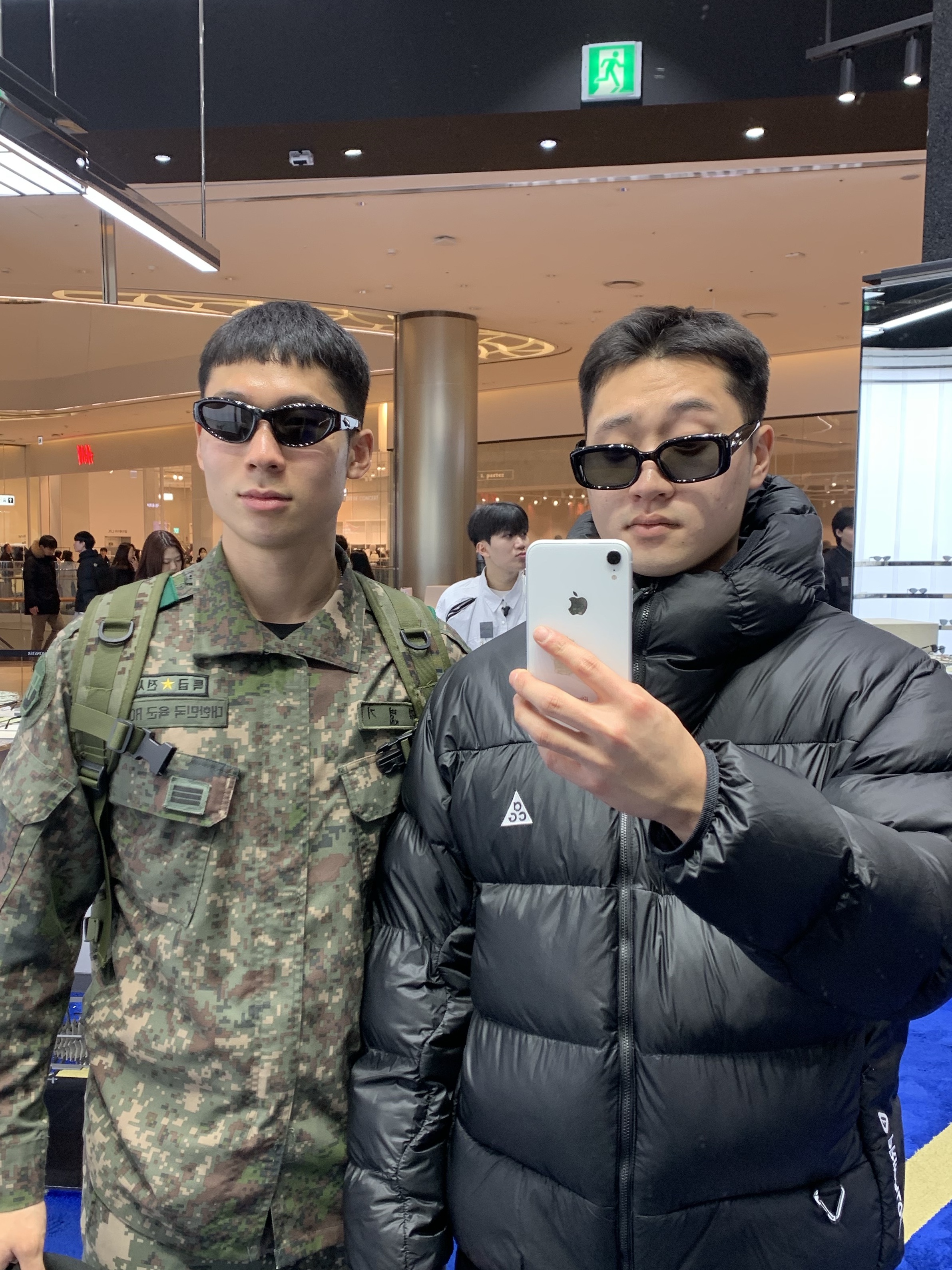 Nike ACG Therma-Fit ADV Lunar Lake Puffer Jacket Black - Asia, Apple AirPods Max Lightning Space Gray (Korean Ver.) 착용 스타일 - 2