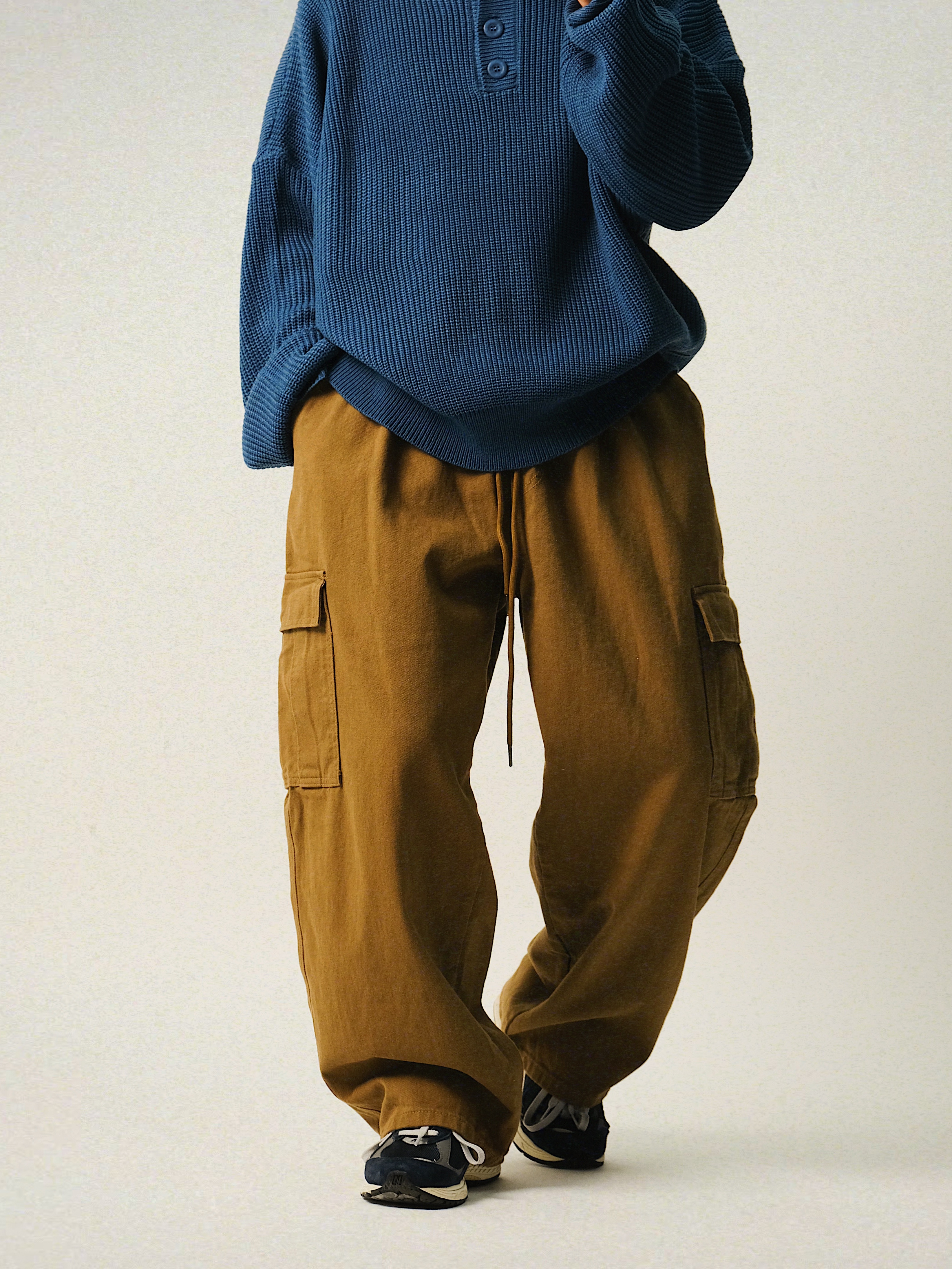 New Balance 2002R Eclipse Castlerock 착용 스타일 - 3