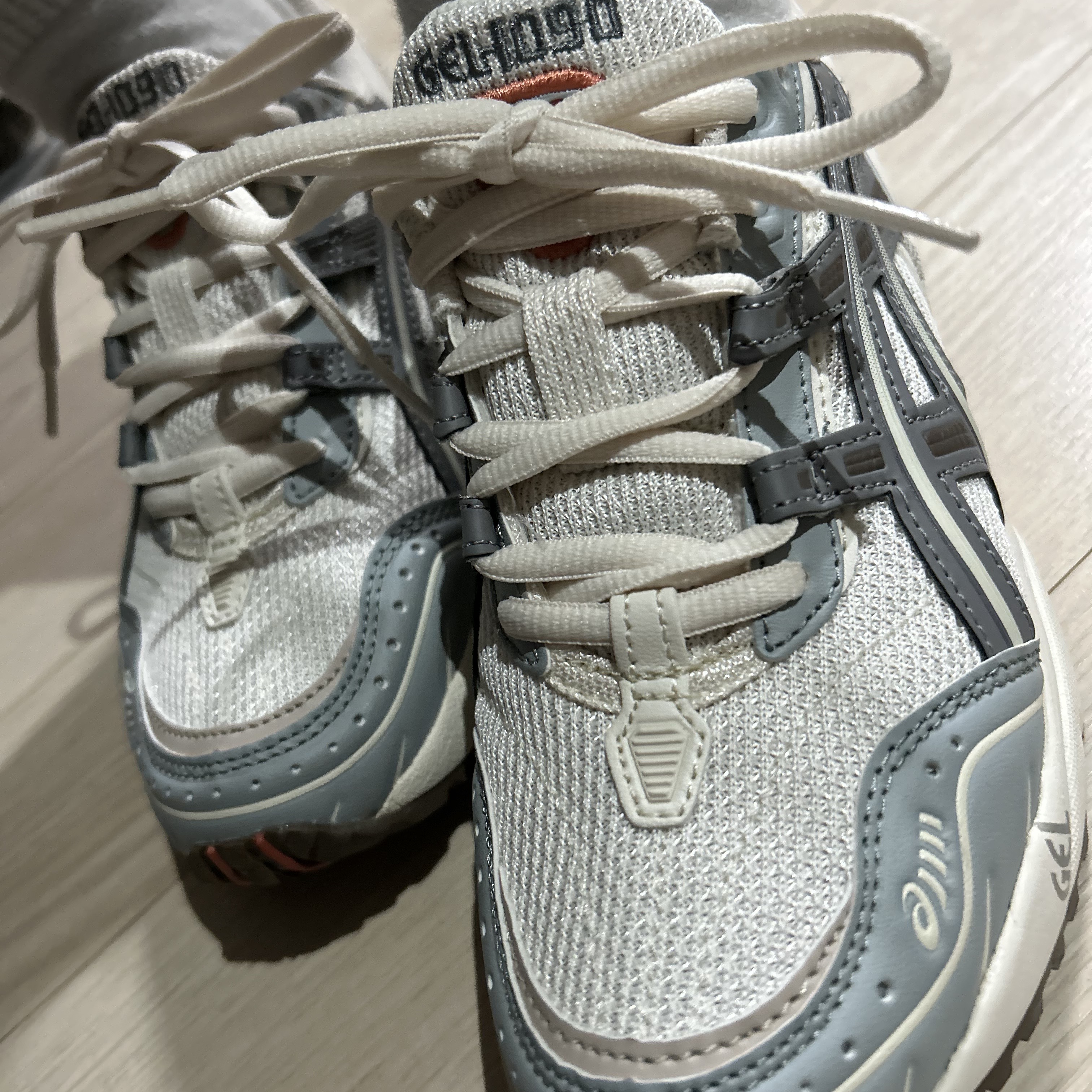 Asics Gel-1090 Blue Grey 착용 스타일 - 2