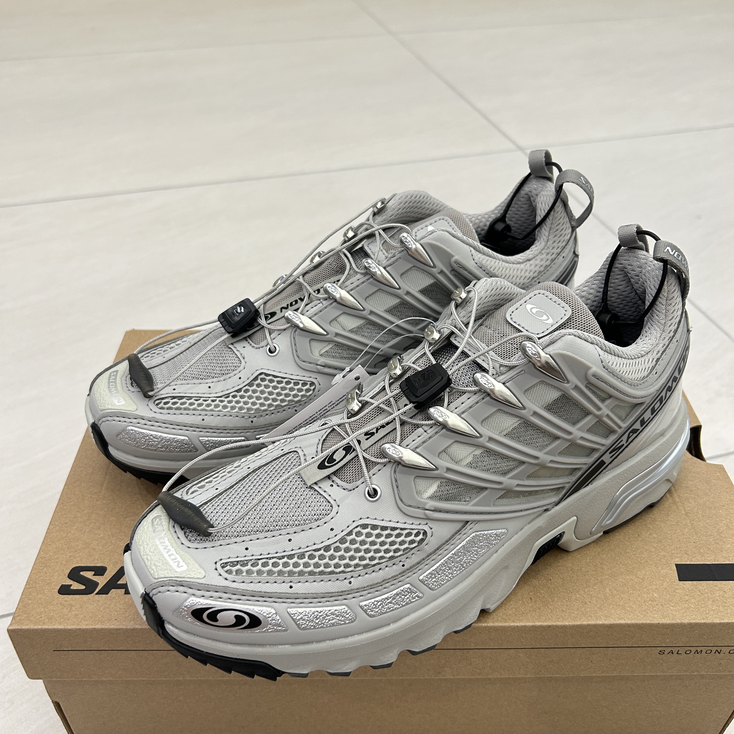 Salomon ACS Pro Metal Ghost 착용 스타일 - 1