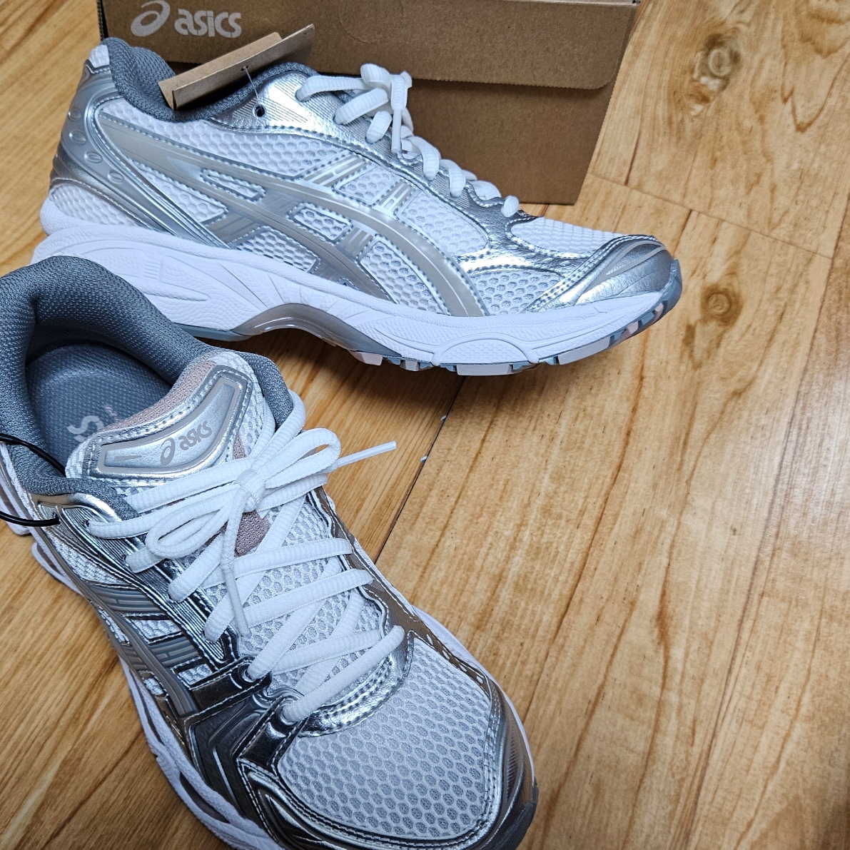 (W) Asics Gel-Kayano 14 White Moonrock 착용 스타일 - 2