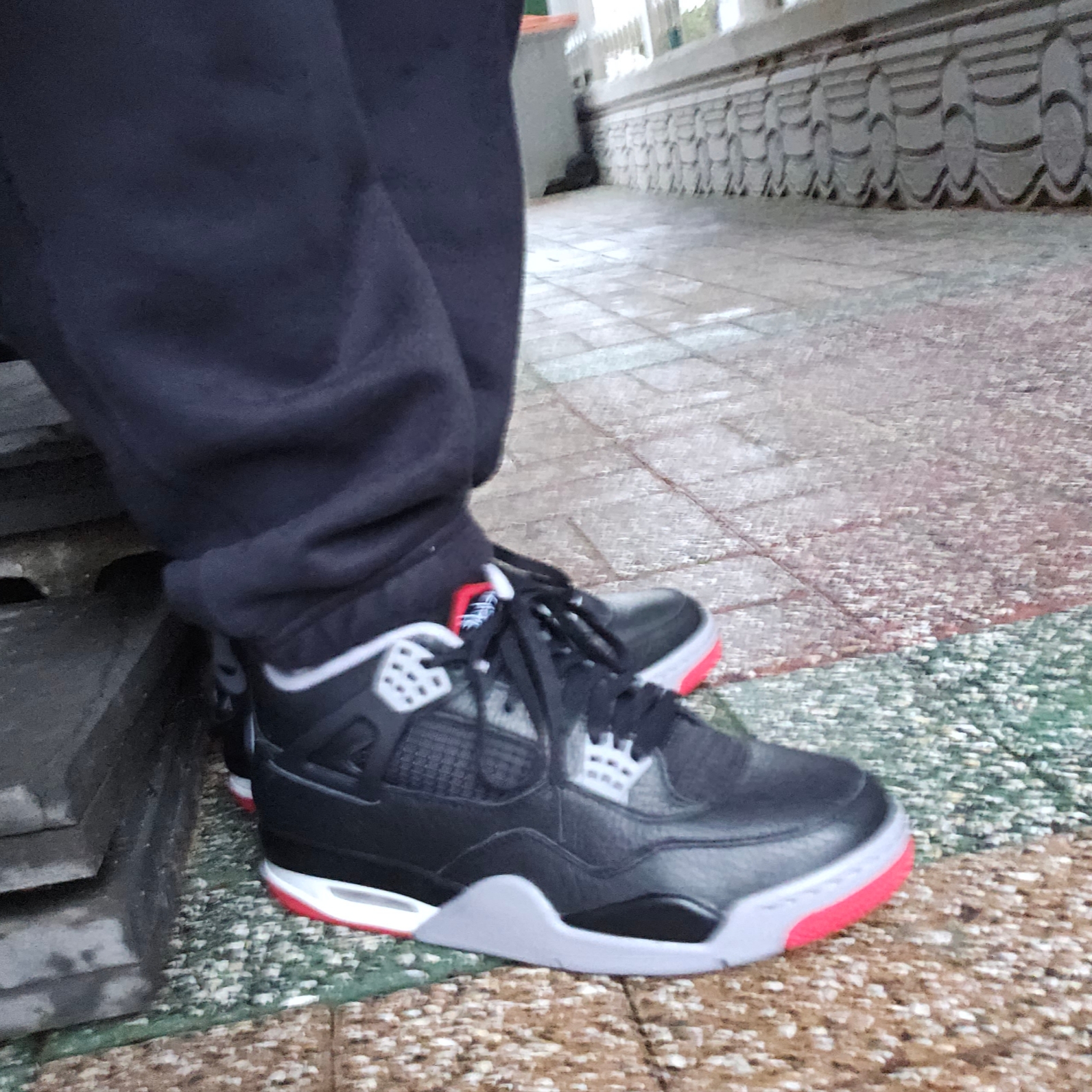 Jordan 4 Retro Bred Reimagined 착용 스타일 - 1