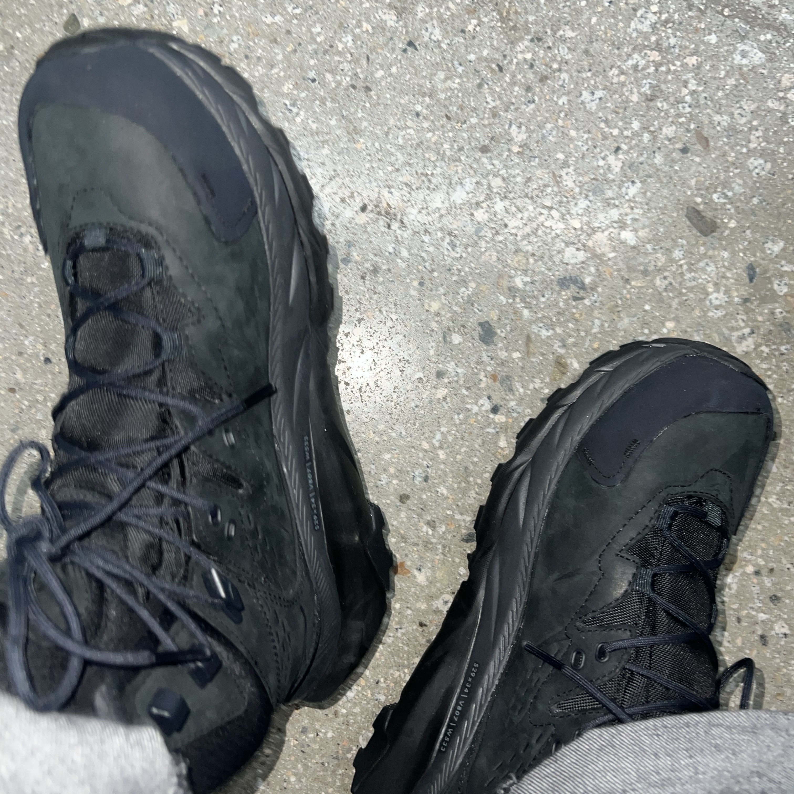 Hoka Kaha 2 Gore-Tex Black 착용 스타일