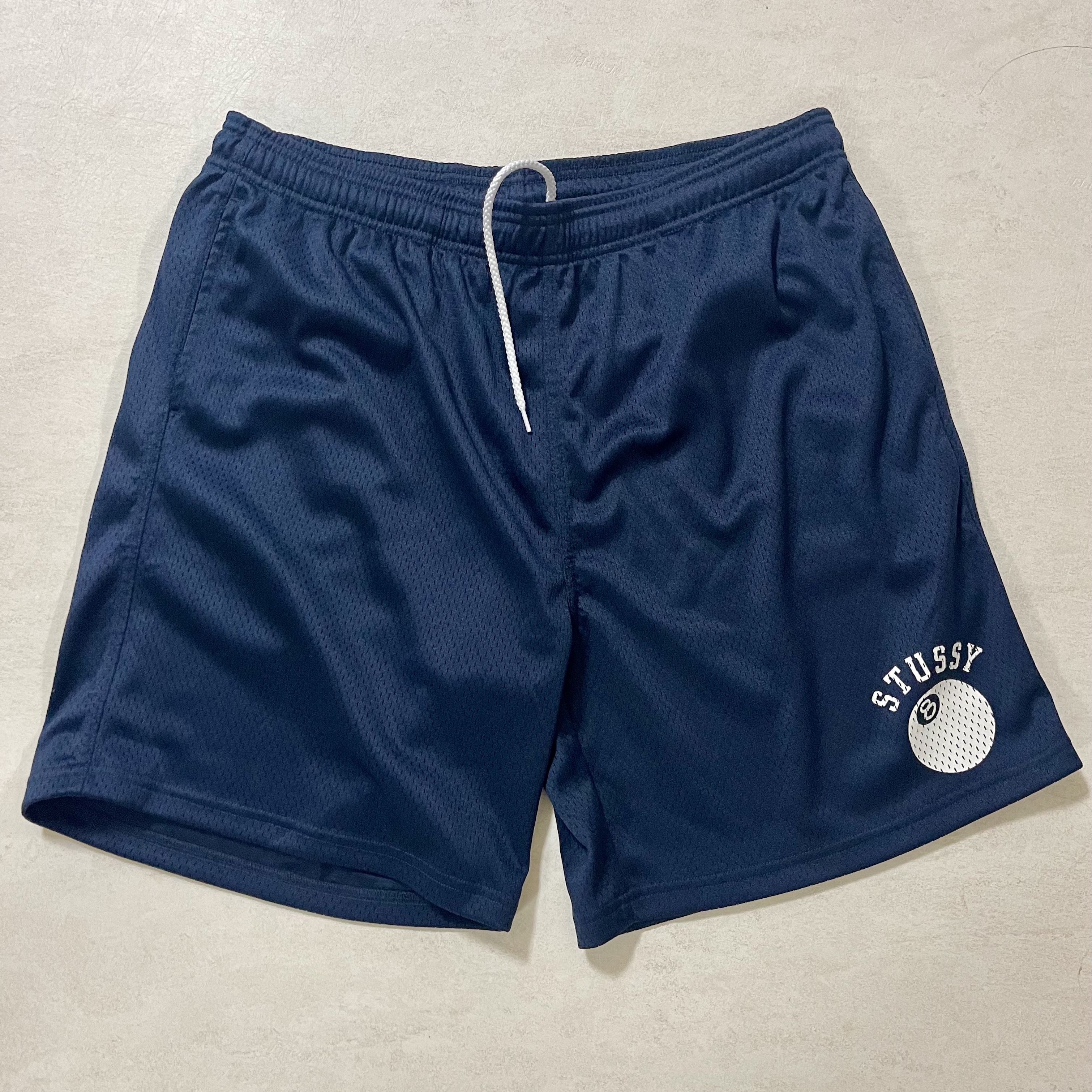 Stussy 8 Ball Mesh Shorts Black 착용 스타일