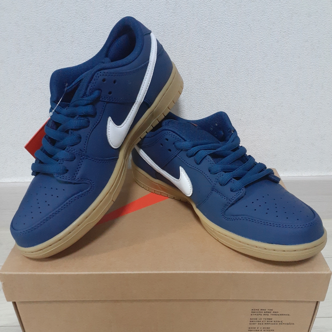 Nike SB Dunk Low Pro Navy Gum 착용 스타일