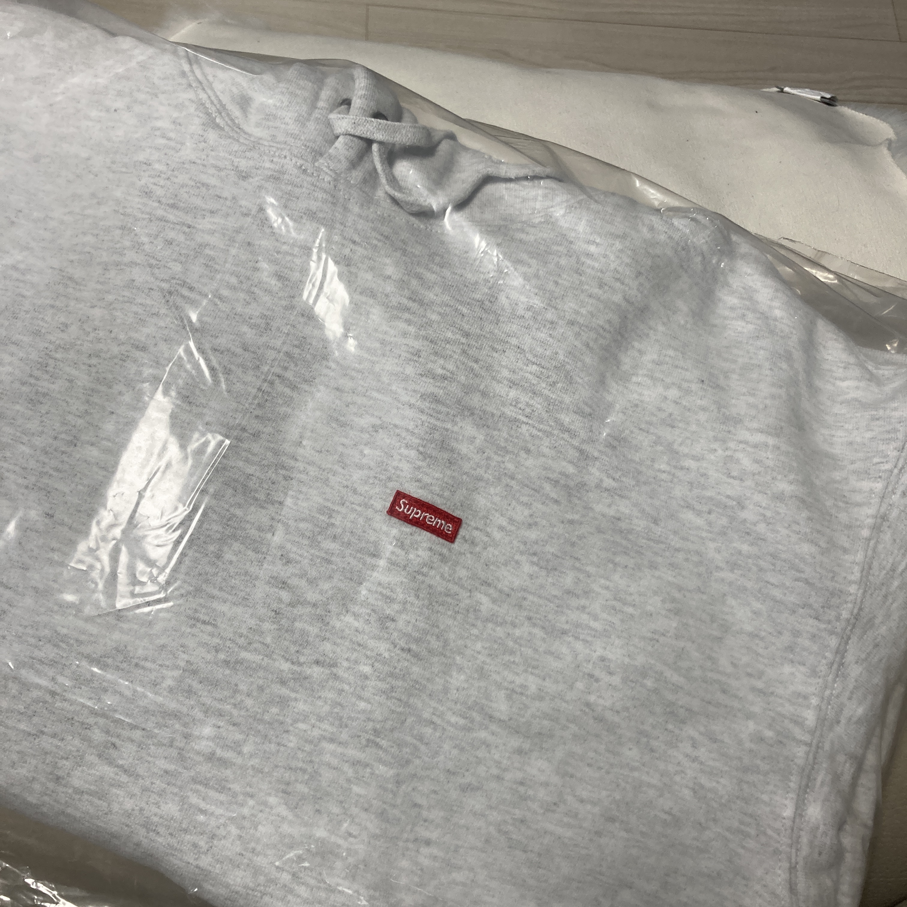Supreme Small Box Hooded Sweatshirt Ash Grey - 24SS 착용 스타일